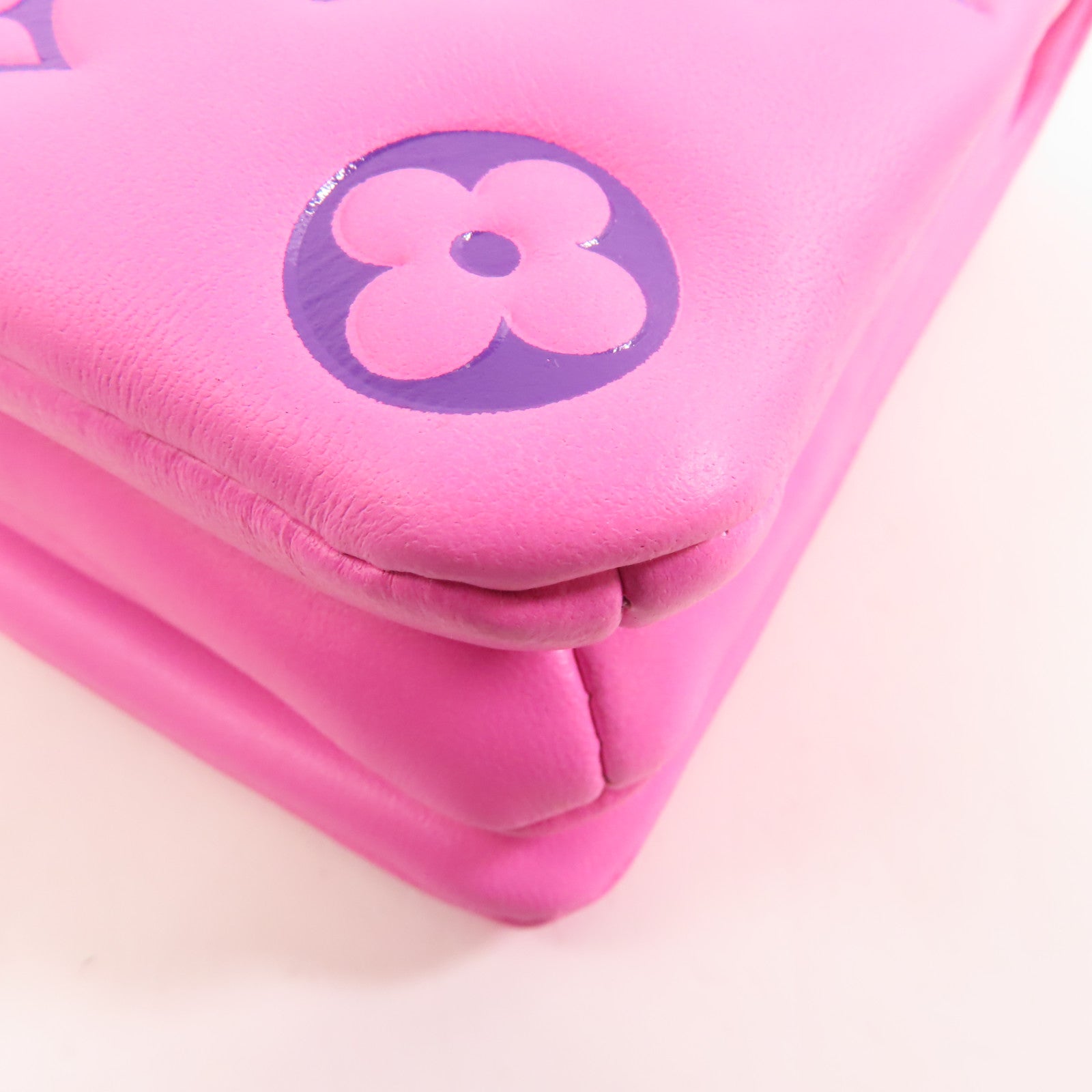 LOUIS VUITTON 羊皮皮革Pochette Coussin金扣鏈帶肩背袋粉紅色