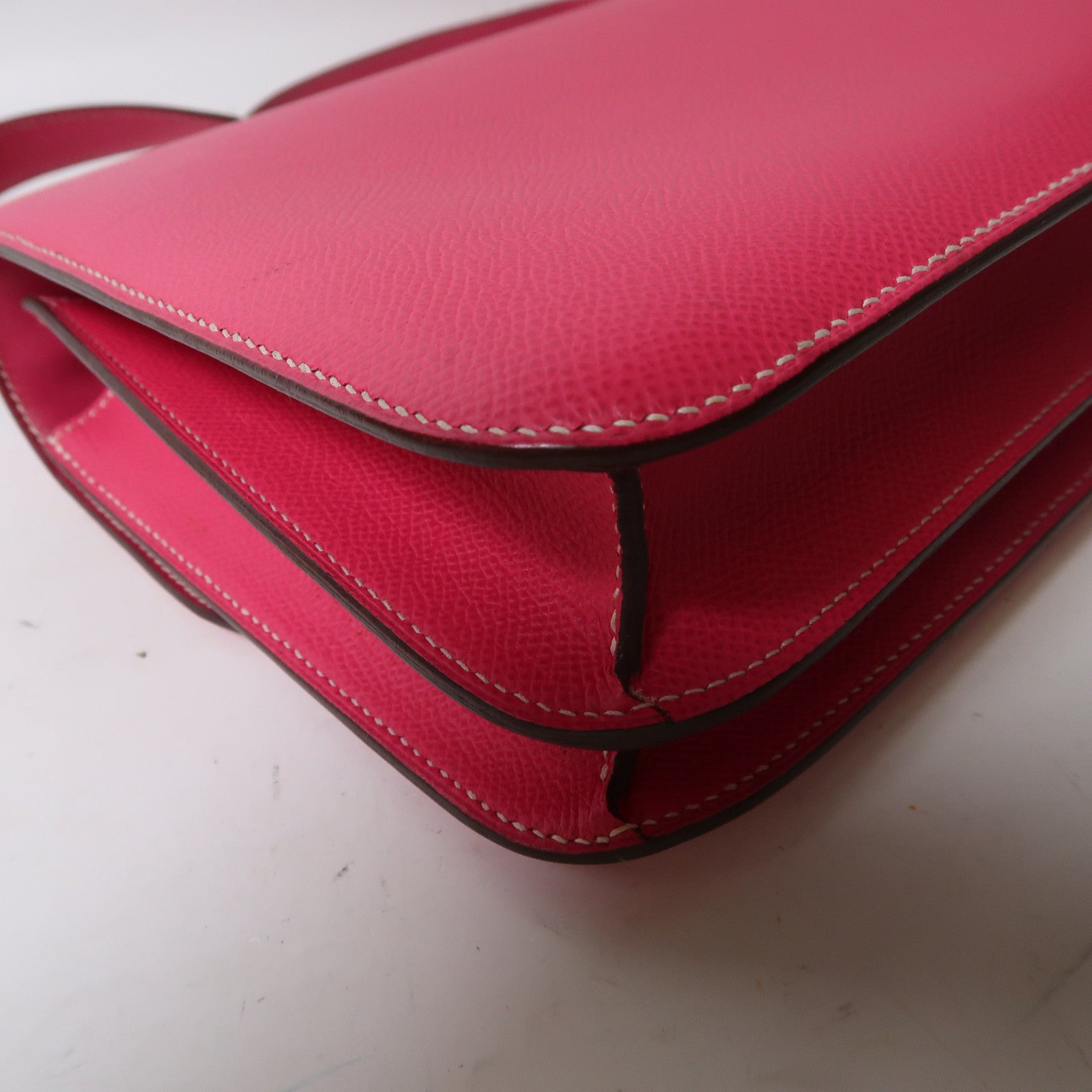 HERMES Epsom皮革Constance 24銀扣肩背袋Rose Tyrien粉紅色