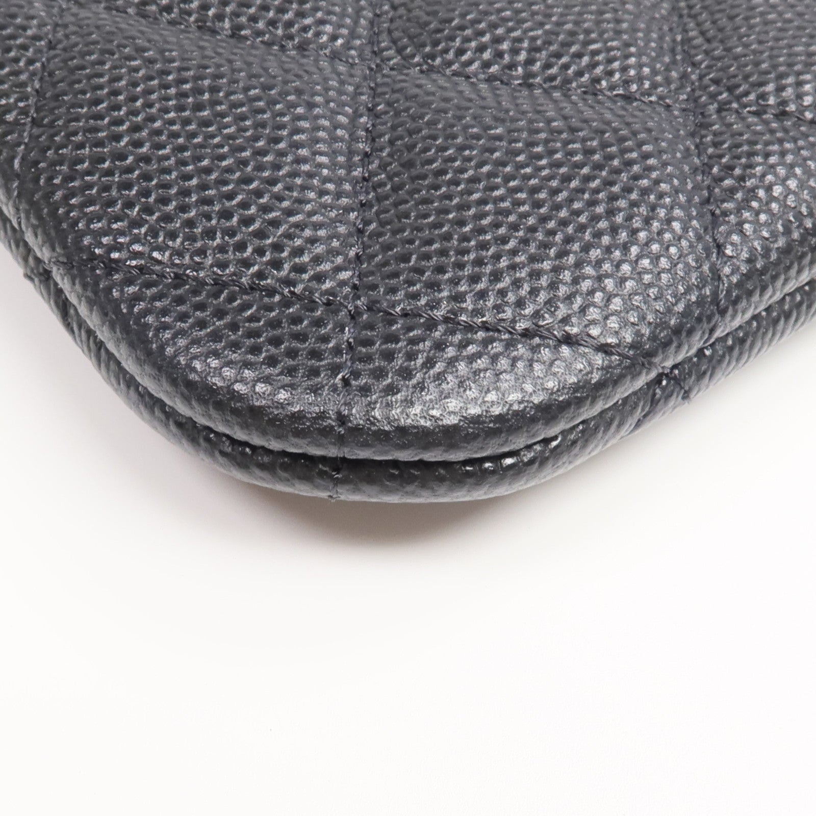 CHANEL 牛皮皮革Mini Pouch金扣手拿包