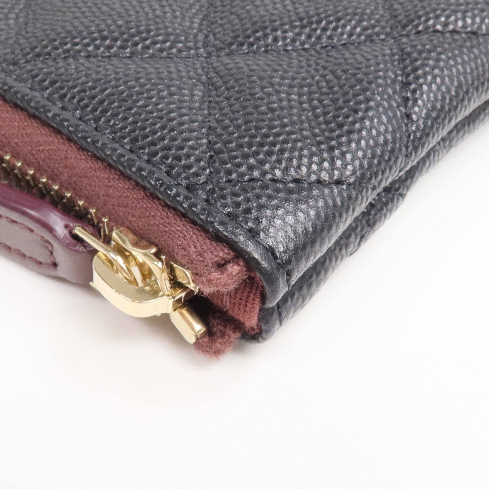 CHANEL 牛皮皮革Mini Pouch金扣手拿包