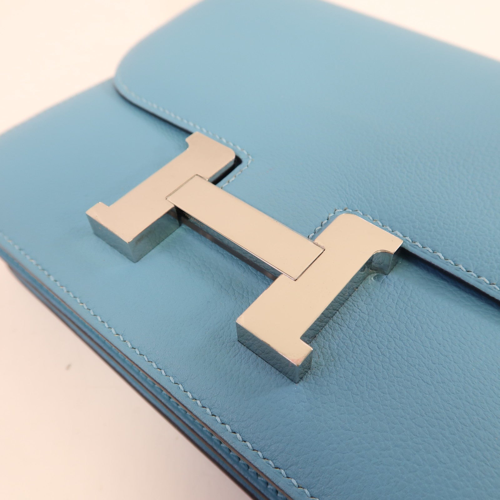 HERMES 【激減優惠】Evercolor皮革Constance Mini銀扣肩背袋藍色