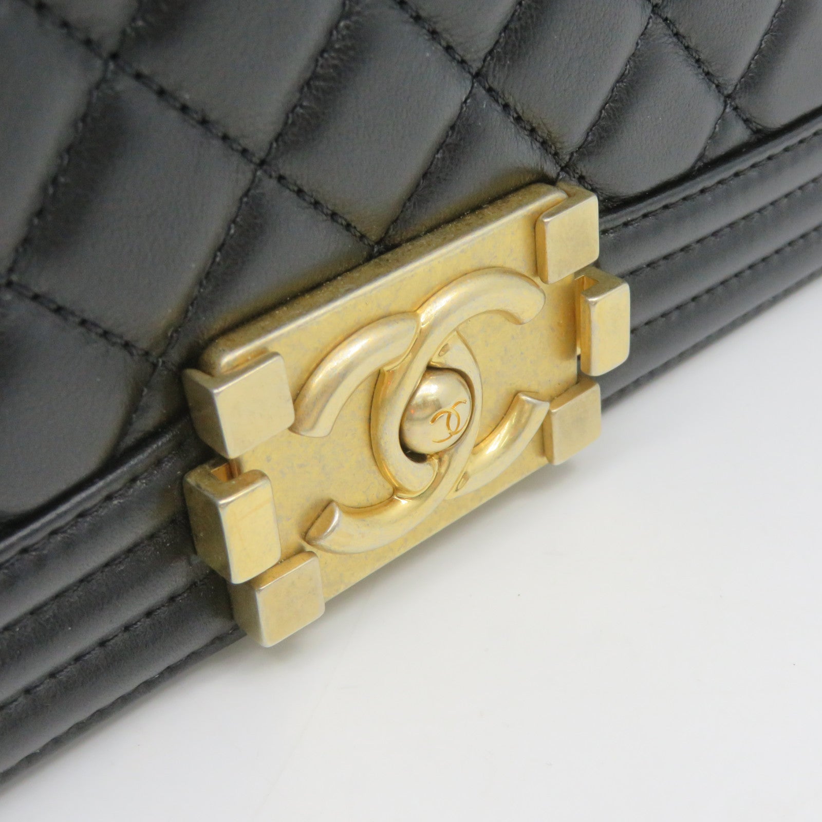 CHANEL Rhombus Sheepskin Leather Boy 25 2Way Shoulder Bag Gold Buckle Chain Belt Shoulder Bag Black