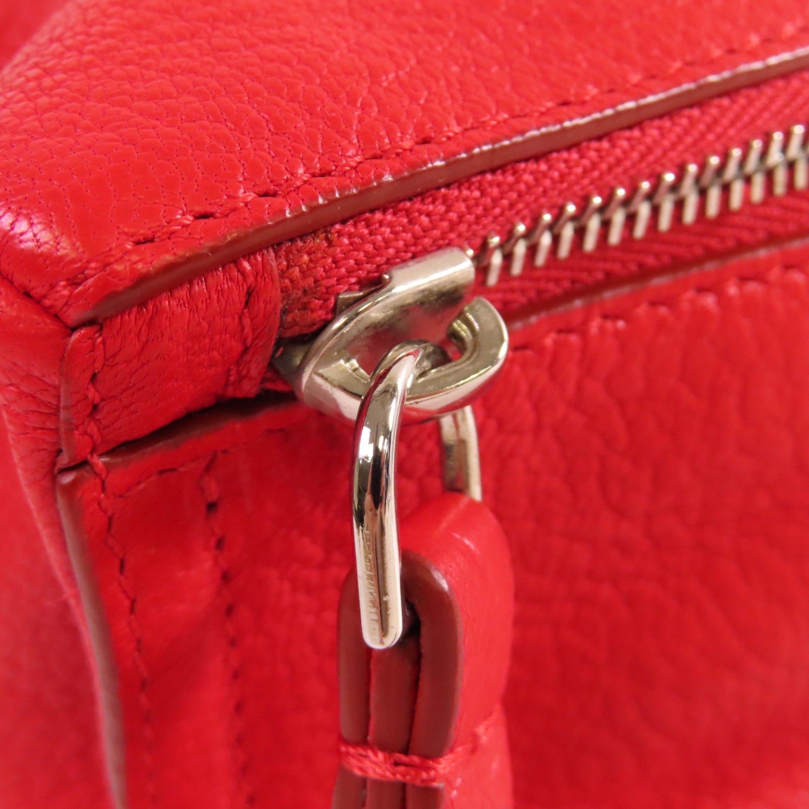 GIVENCHY 皮革Pandora Pouch with Handle銀扣手挽袋紅色