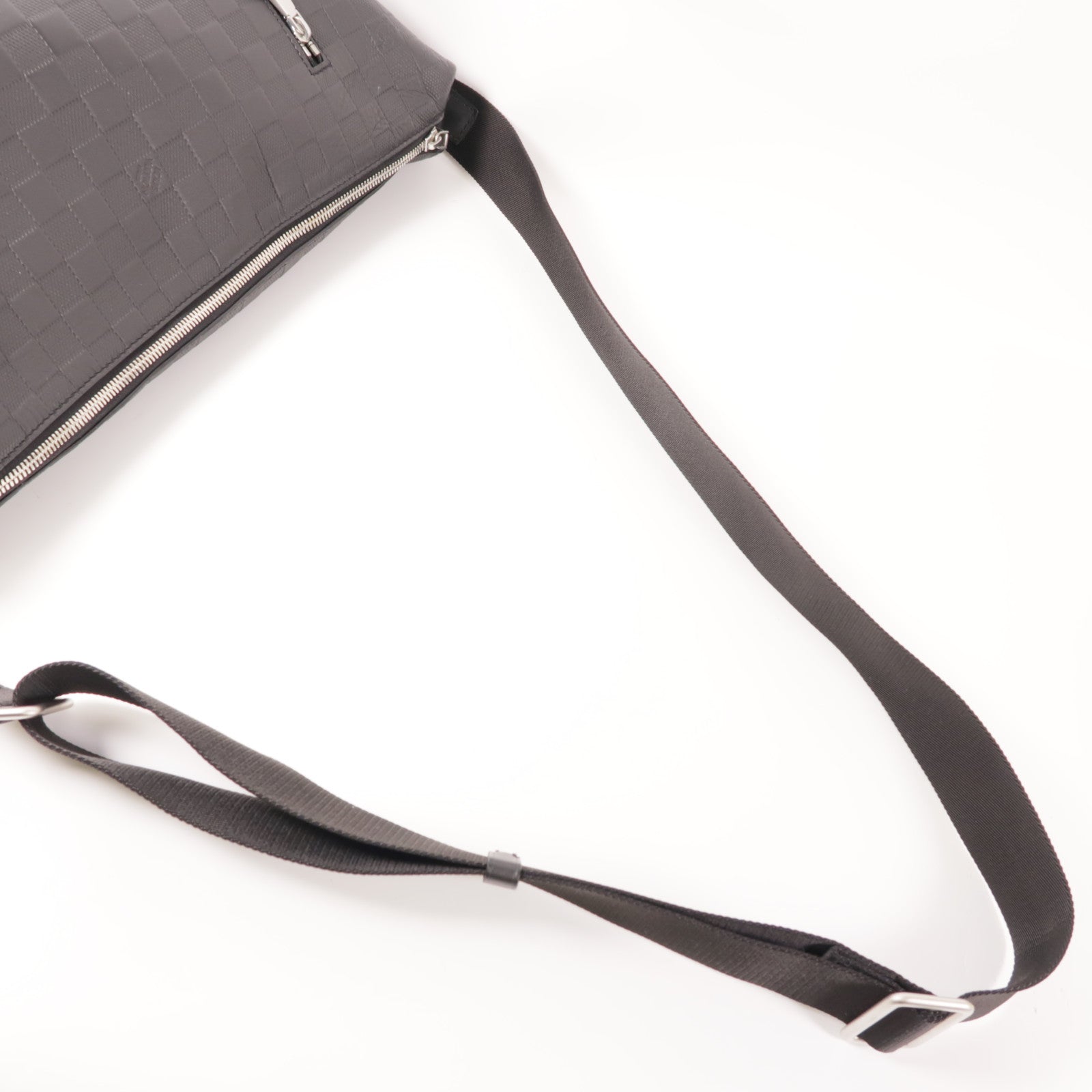 LOUIS VUITTON Damier Infini Discovery Messenger MM銀扣肩背袋