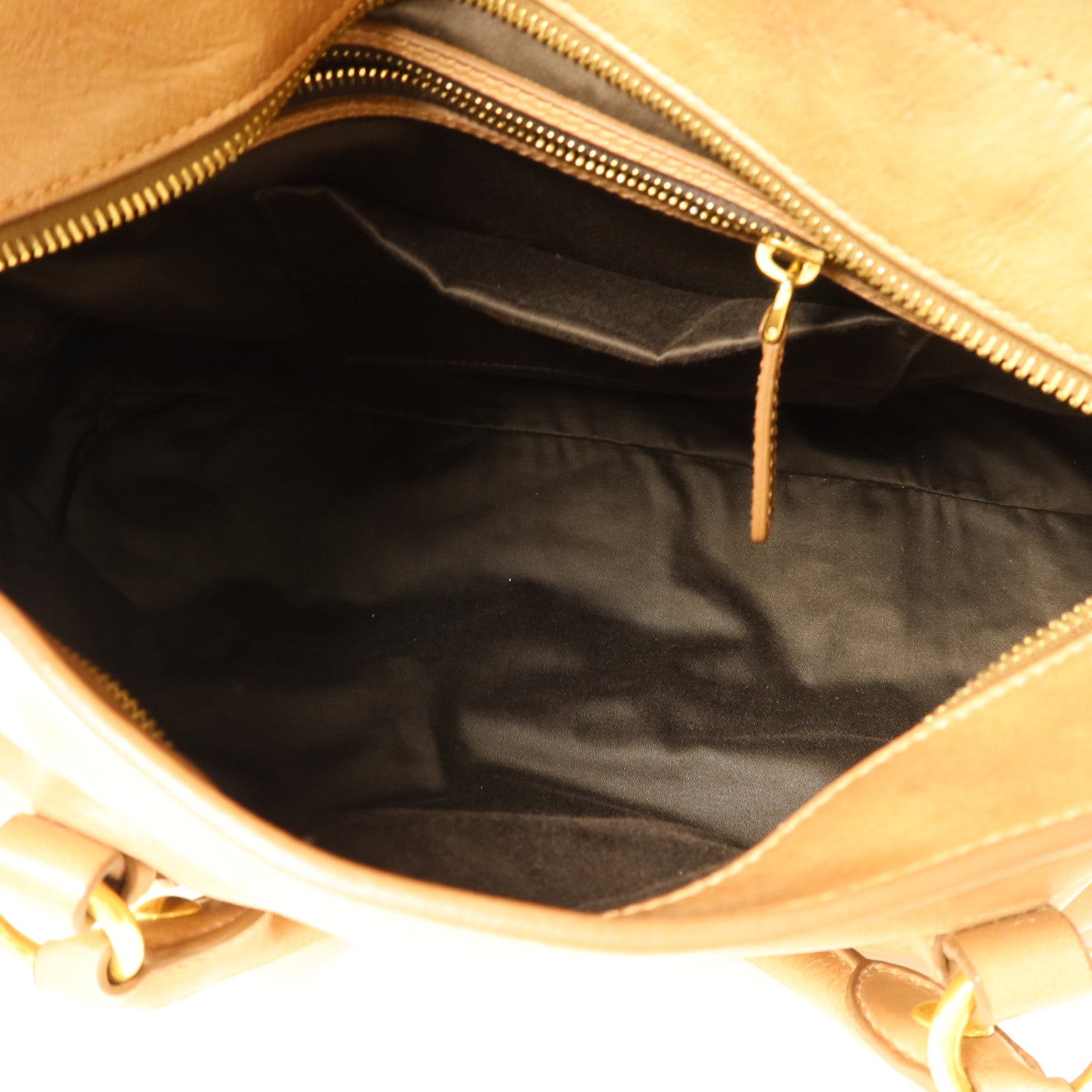 Miu Miu 牛皮皮革Bow Bag金扣手挽肩背兩用袋