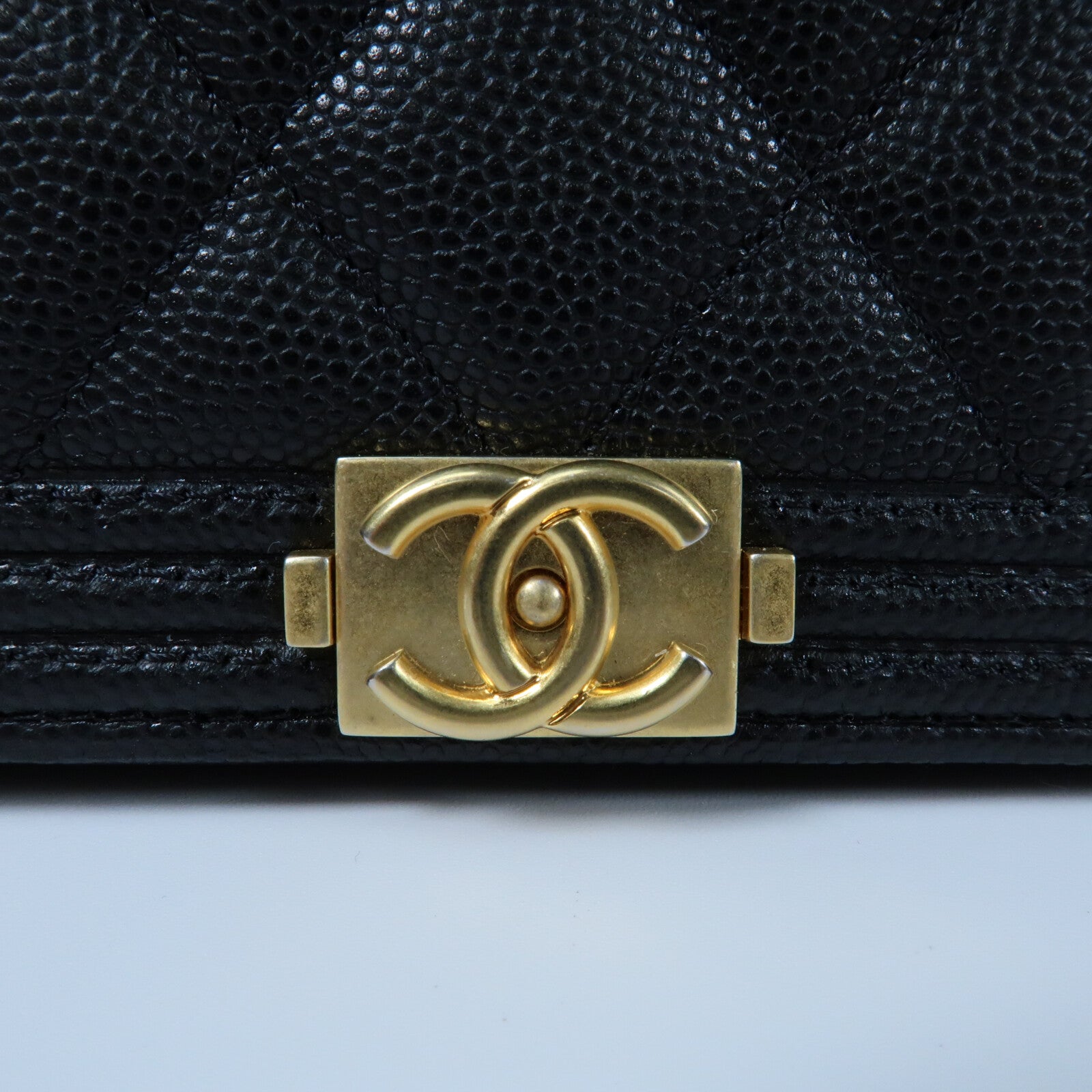 CHANEL 牛皮皮革Boy Wallet On Chain金扣鏈帶肩背袋