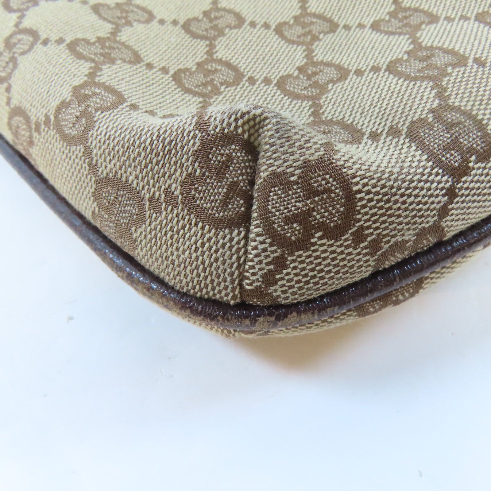 GUCCI 帆布Messenger Bag銀扣肩背袋啡色
