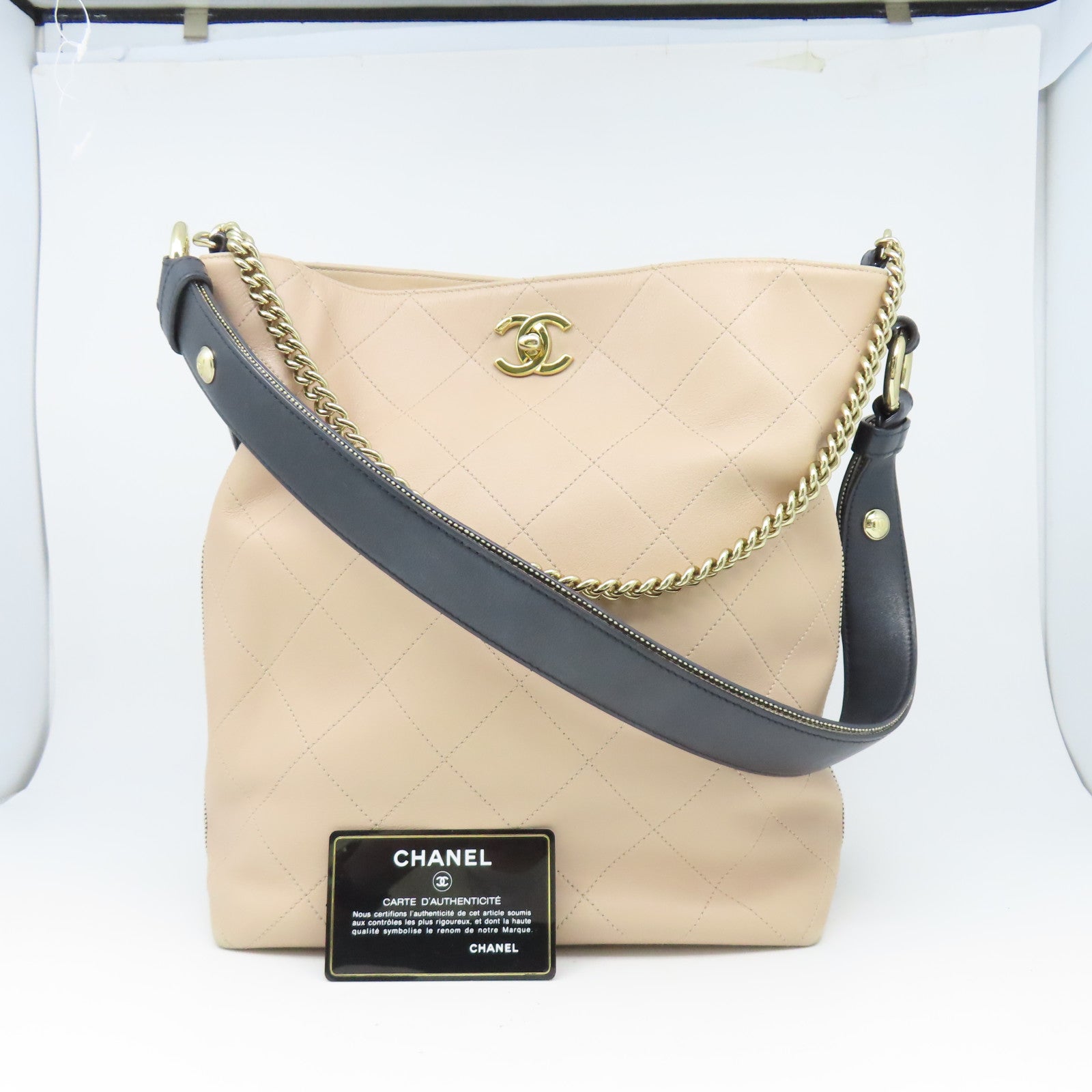CHANEL 【激減優惠】菱格牛皮皮革Shoulder Bag金扣鏈帶肩背袋米色/黑色