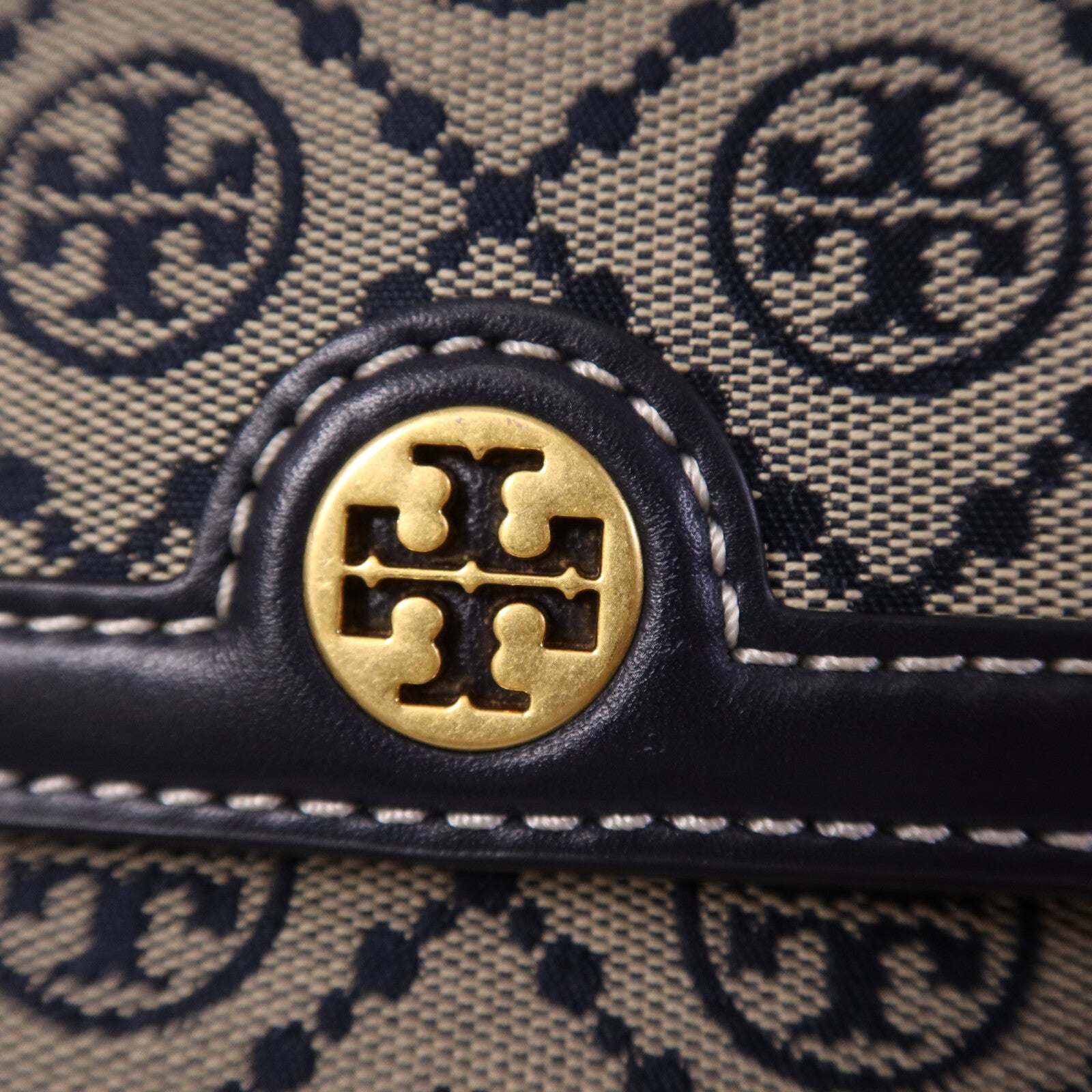 Tory Burch 帆布T Monogram Chain Shoulder金扣肩背袋