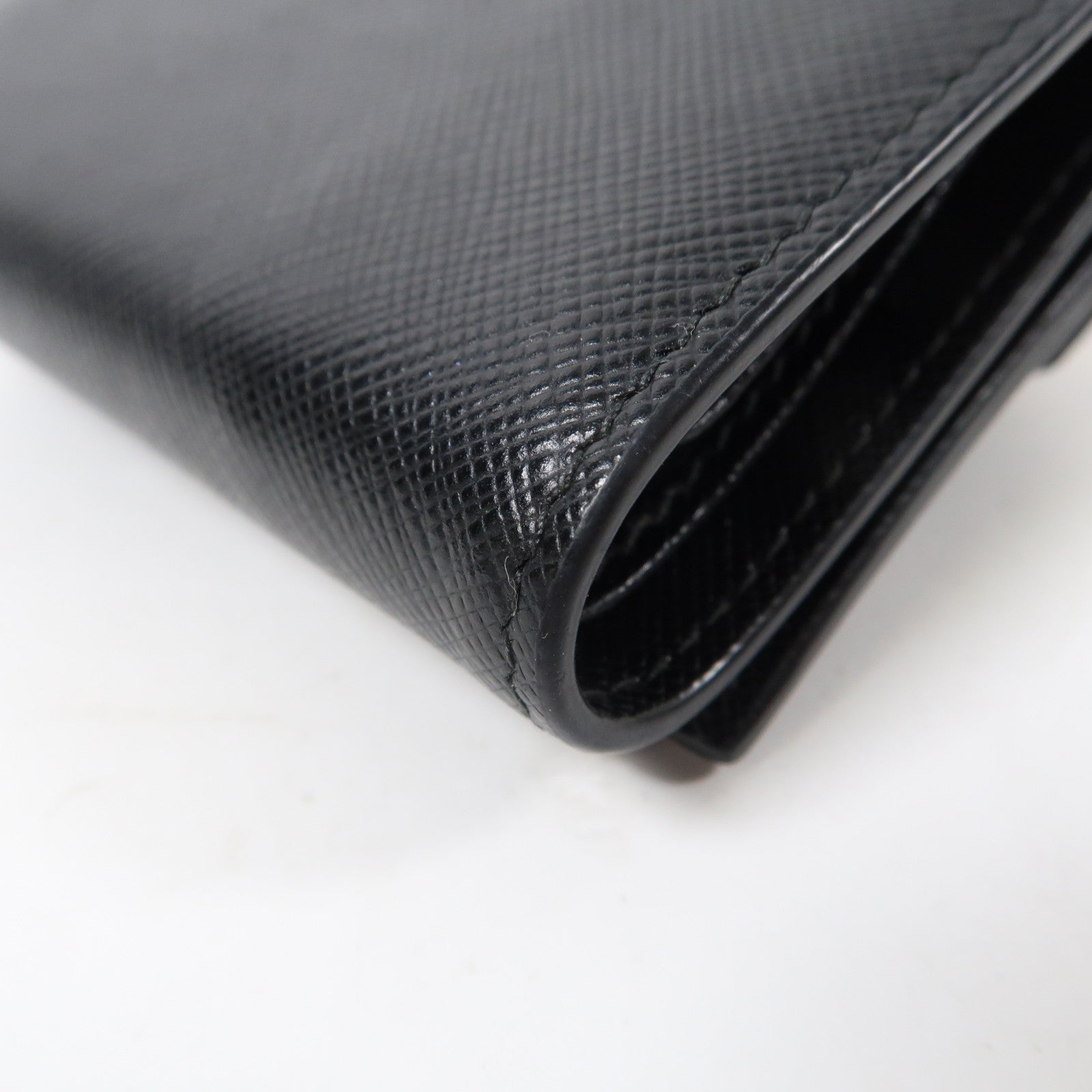 PRADA Saffiano皮革Saffiano Triangolo金扣鏈帶肩背袋黑色