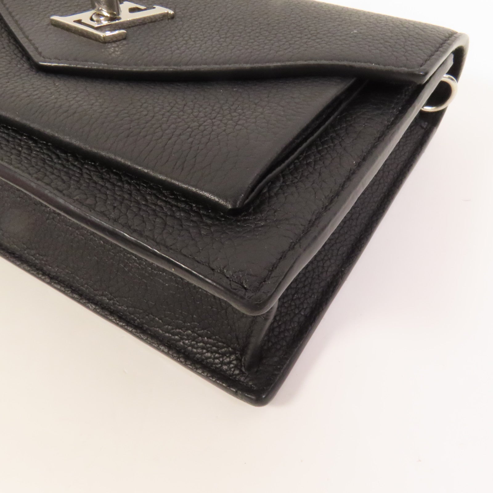 LOUIS VUITTON 牛皮皮革Mylockme銀扣鏈帶肩背袋
