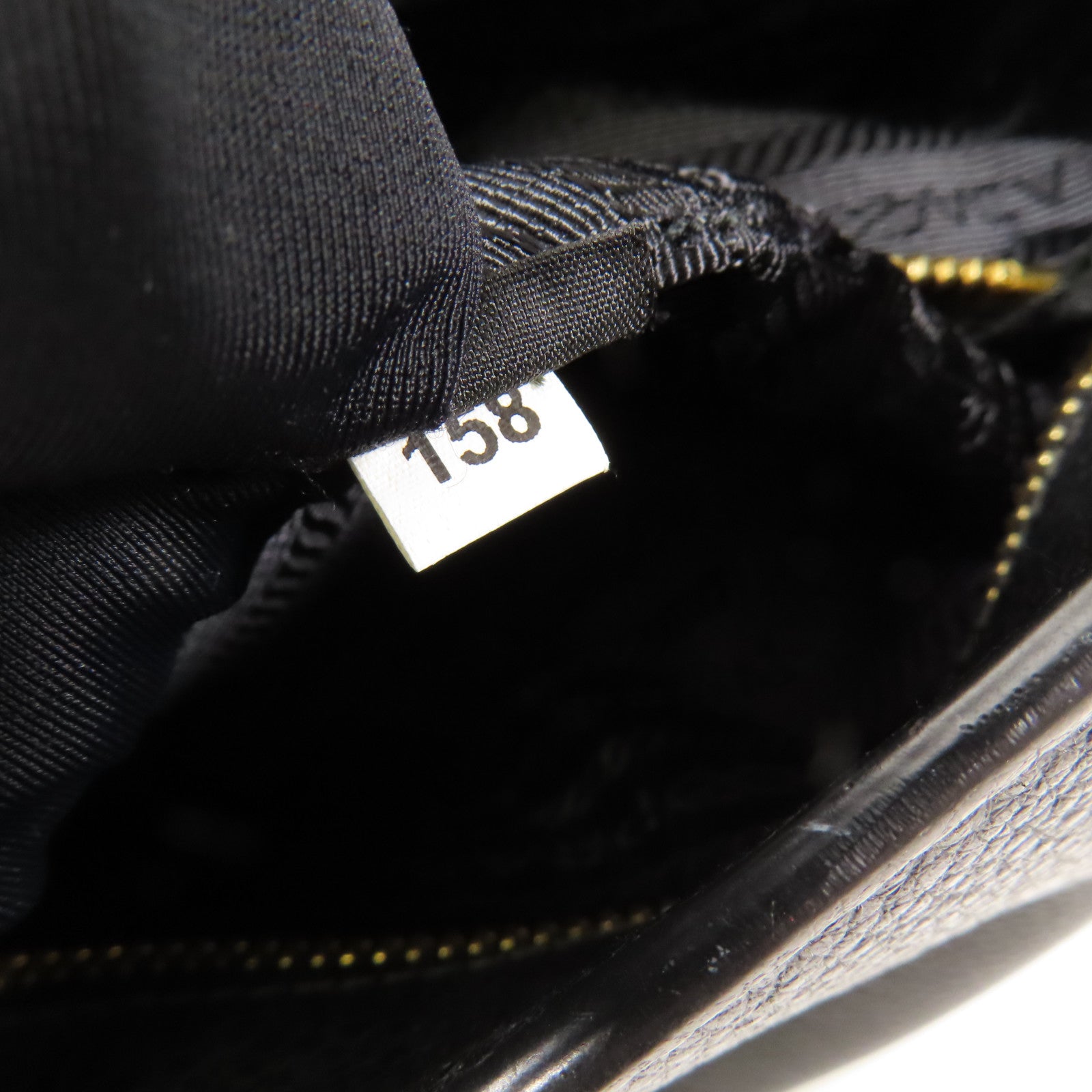 PRADA 牛皮皮革Shoulder Bag 金扣肩背袋