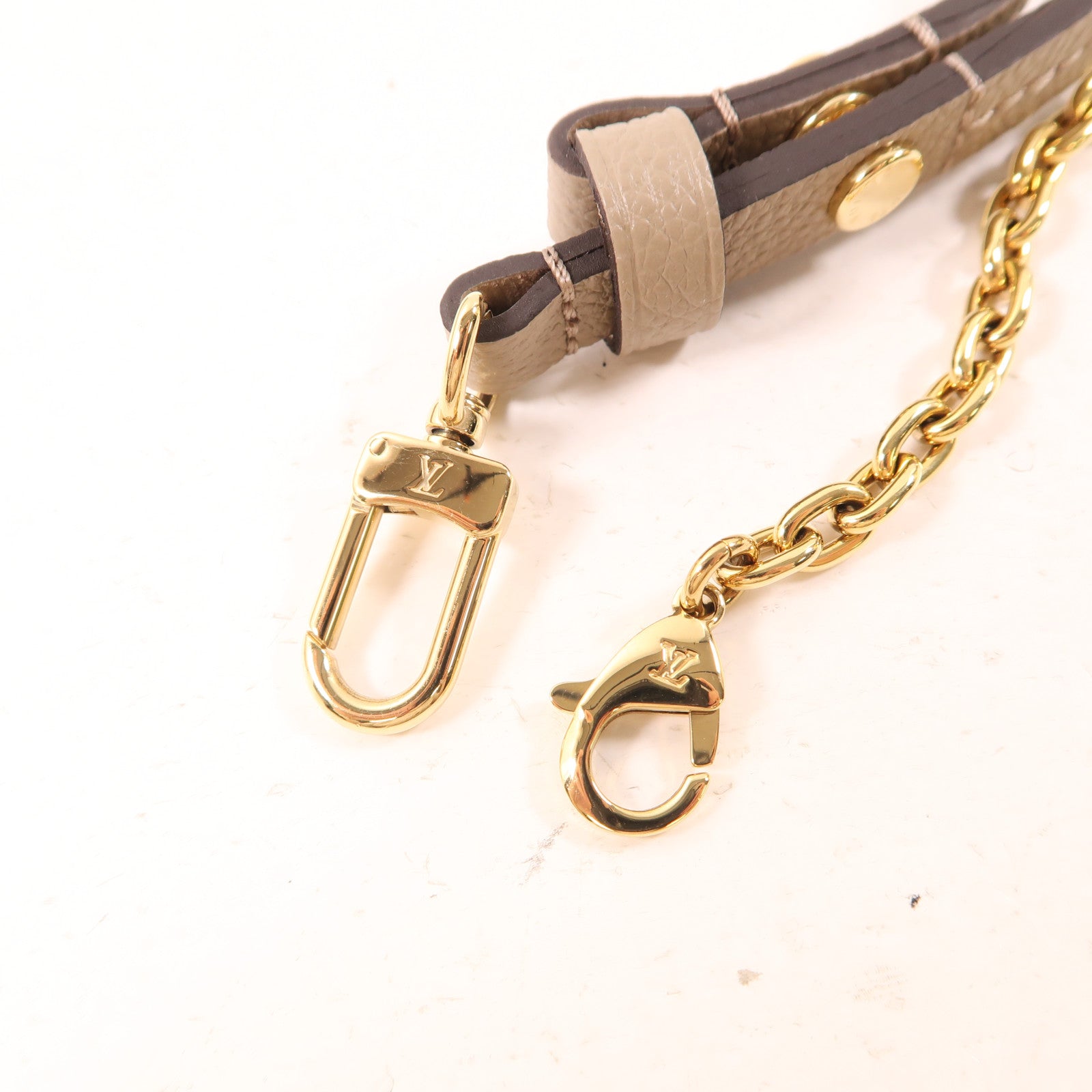 LOUIS VUITTON Monogram Empreinte Easy Pouch On Strap金扣手挽肩背兩用袋米色