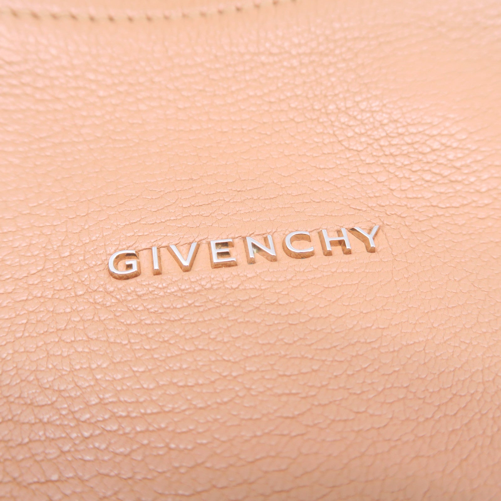 GIVENCHY 【激減優惠】牛皮皮革Shoulder Bag銀扣肩背袋杏色