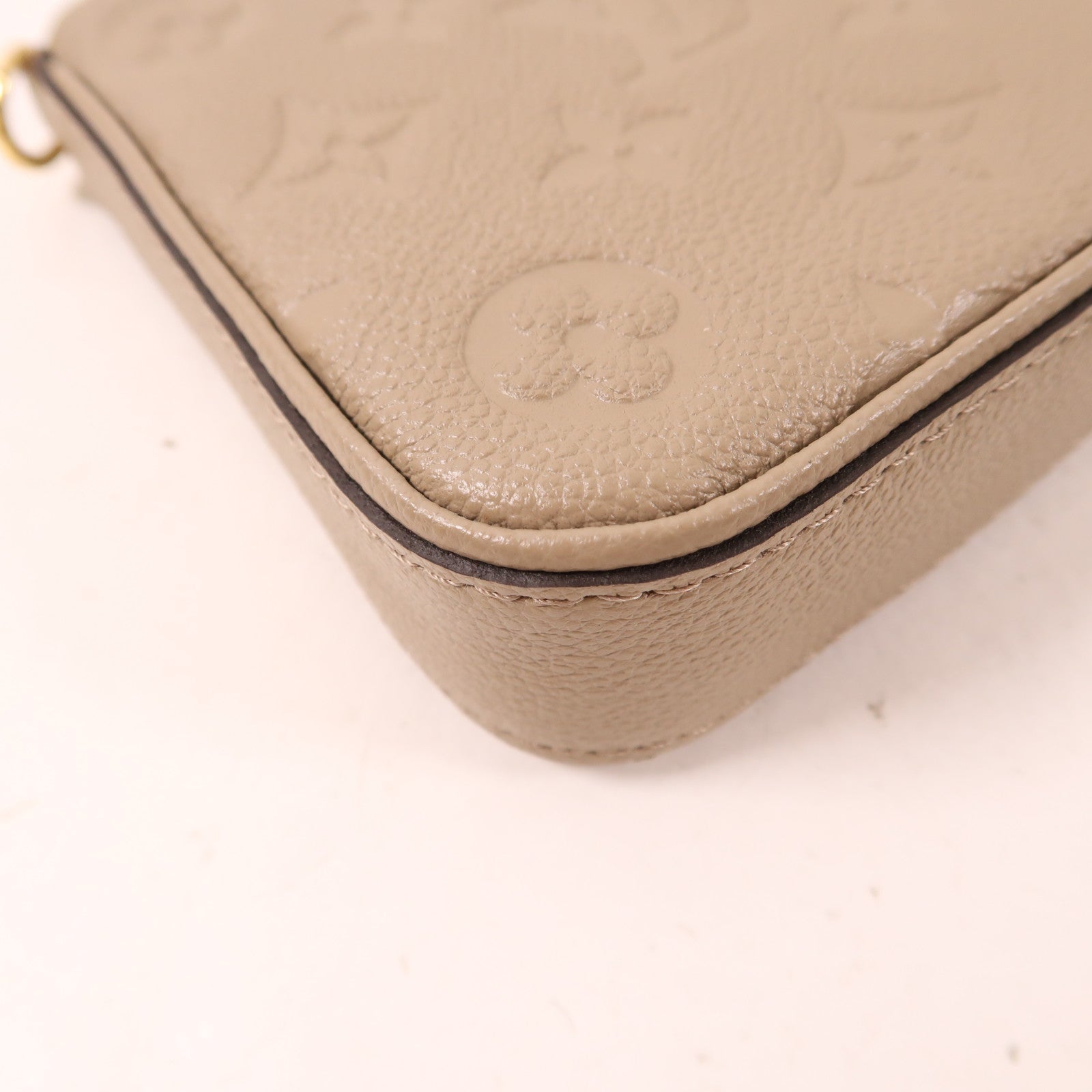 LOUIS VUITTON Monogram Empreinte Easy Pouch On Strap金扣手挽肩背兩用袋米色