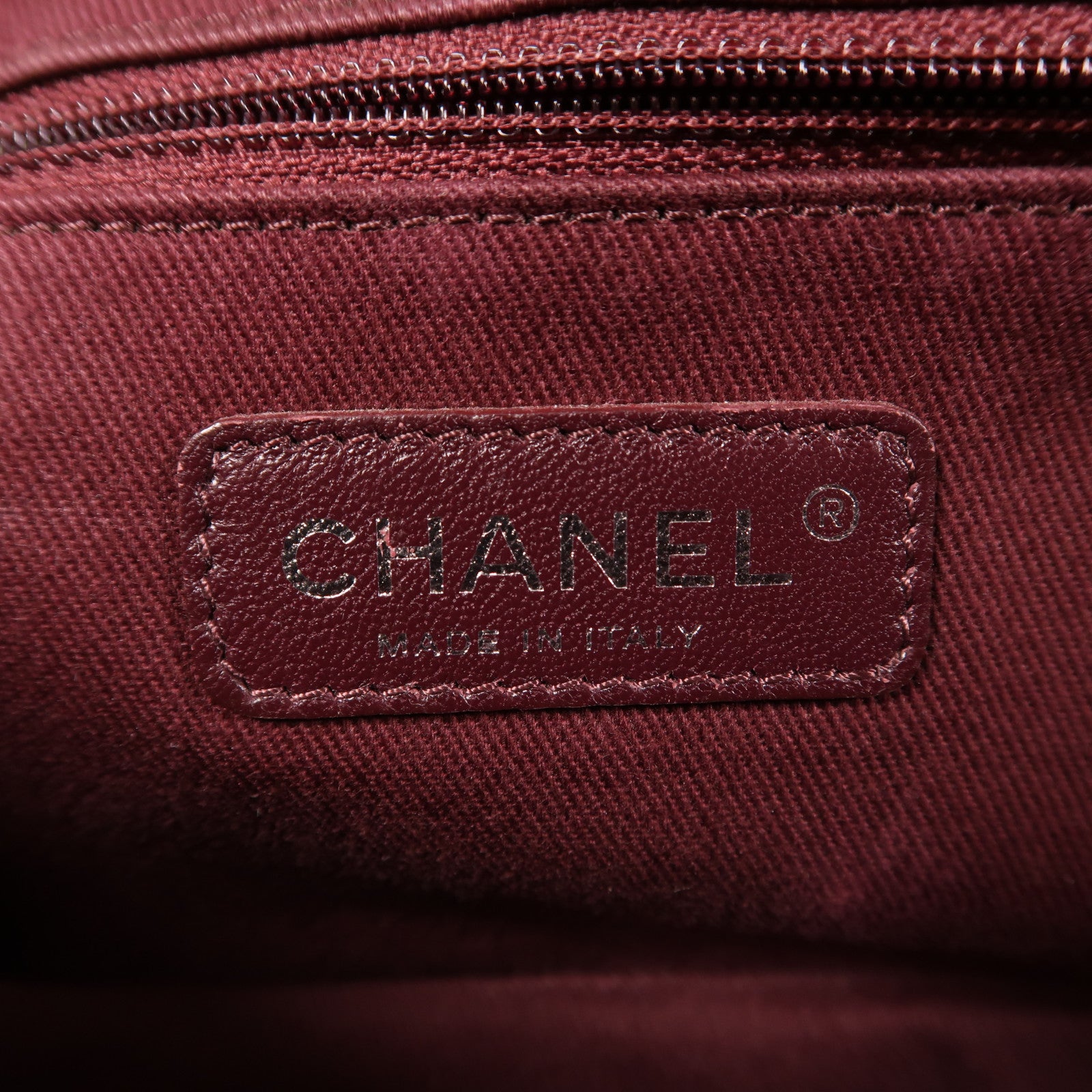 CHANEL 牛皮皮革Chain Shoulder鏈帶肩背袋