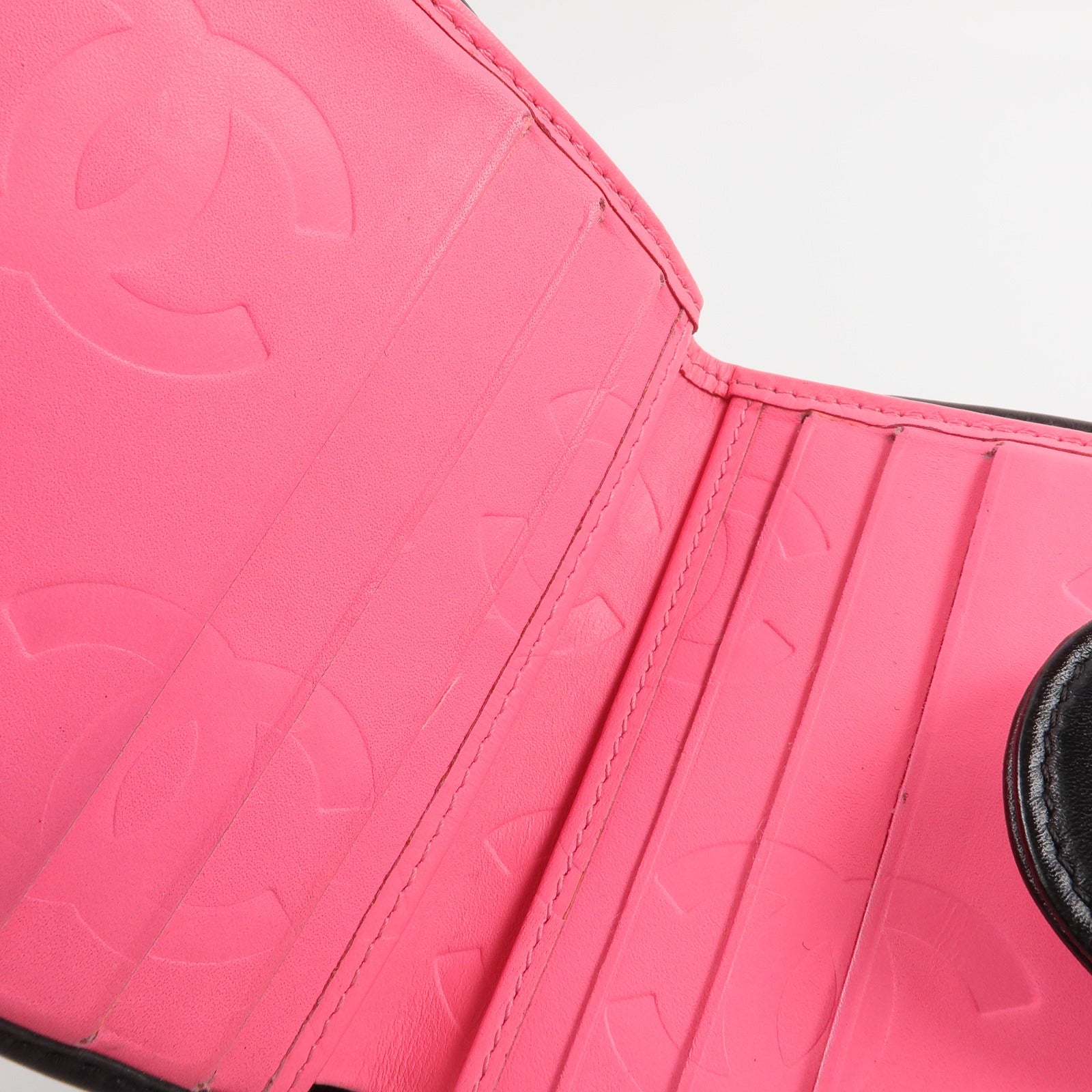 CHANEL 牛皮皮革Cambon Compact Wallet