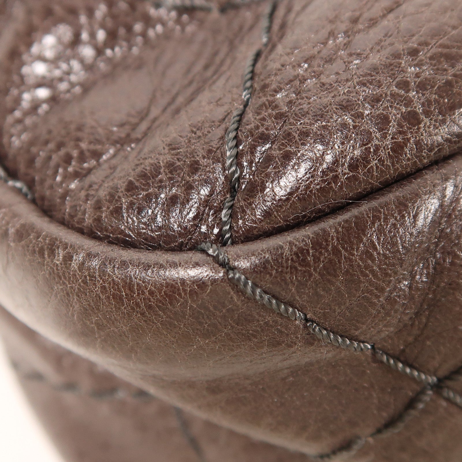 CHANEL 牛皮皮革Shoulder Bag銀扣肩背袋