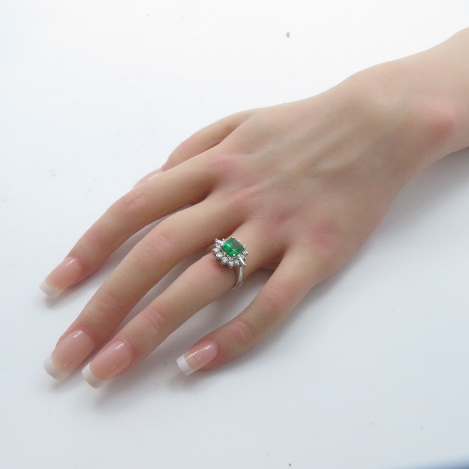 JEWELRY 【激減優惠】PT900鉑金Emerald Diamond Ring 1.92ct綠寶石/0.74ct鑽石戒指US#5