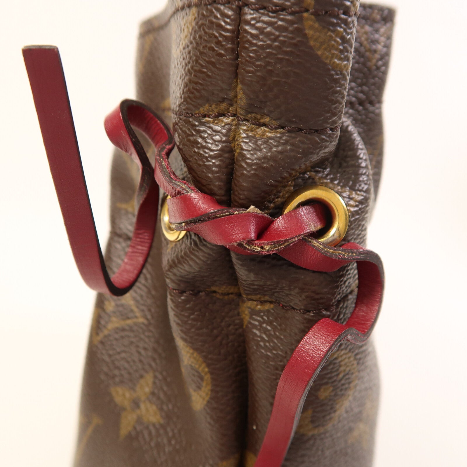 LOUIS VUITTON Monogram Noe Pouch金扣手拿包