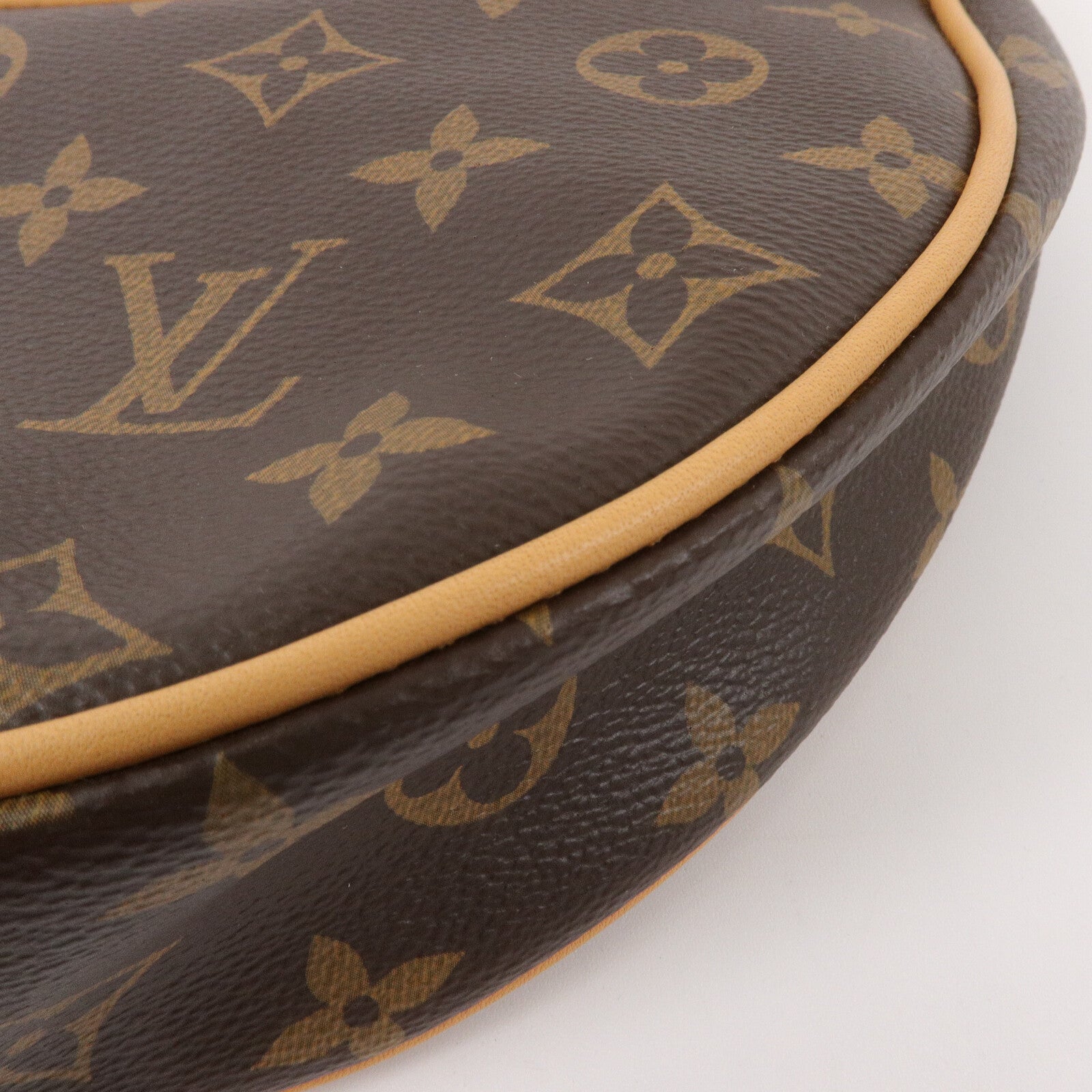 LOUIS VUITTON Monogram Loop肩背袋