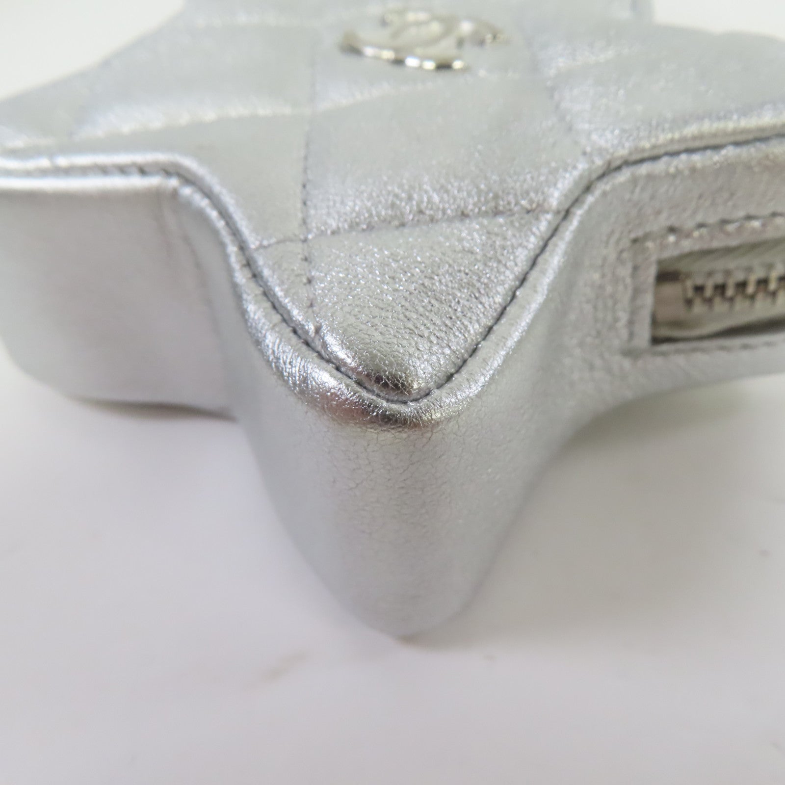 CHANEL 菱格羊皮皮革Star Coin Case銀扣零錢包銀色