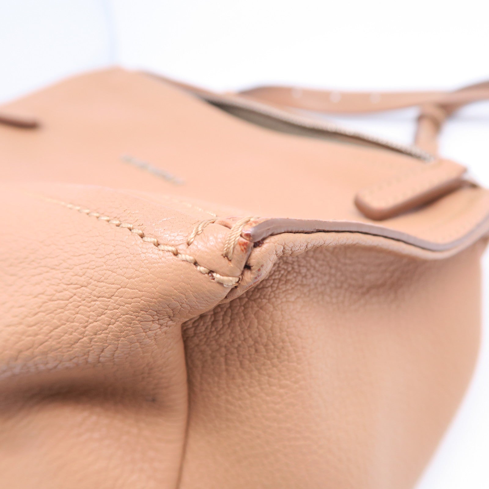 GIVENCHY 【激減優惠】牛皮皮革Shoulder Bag銀扣肩背袋杏色