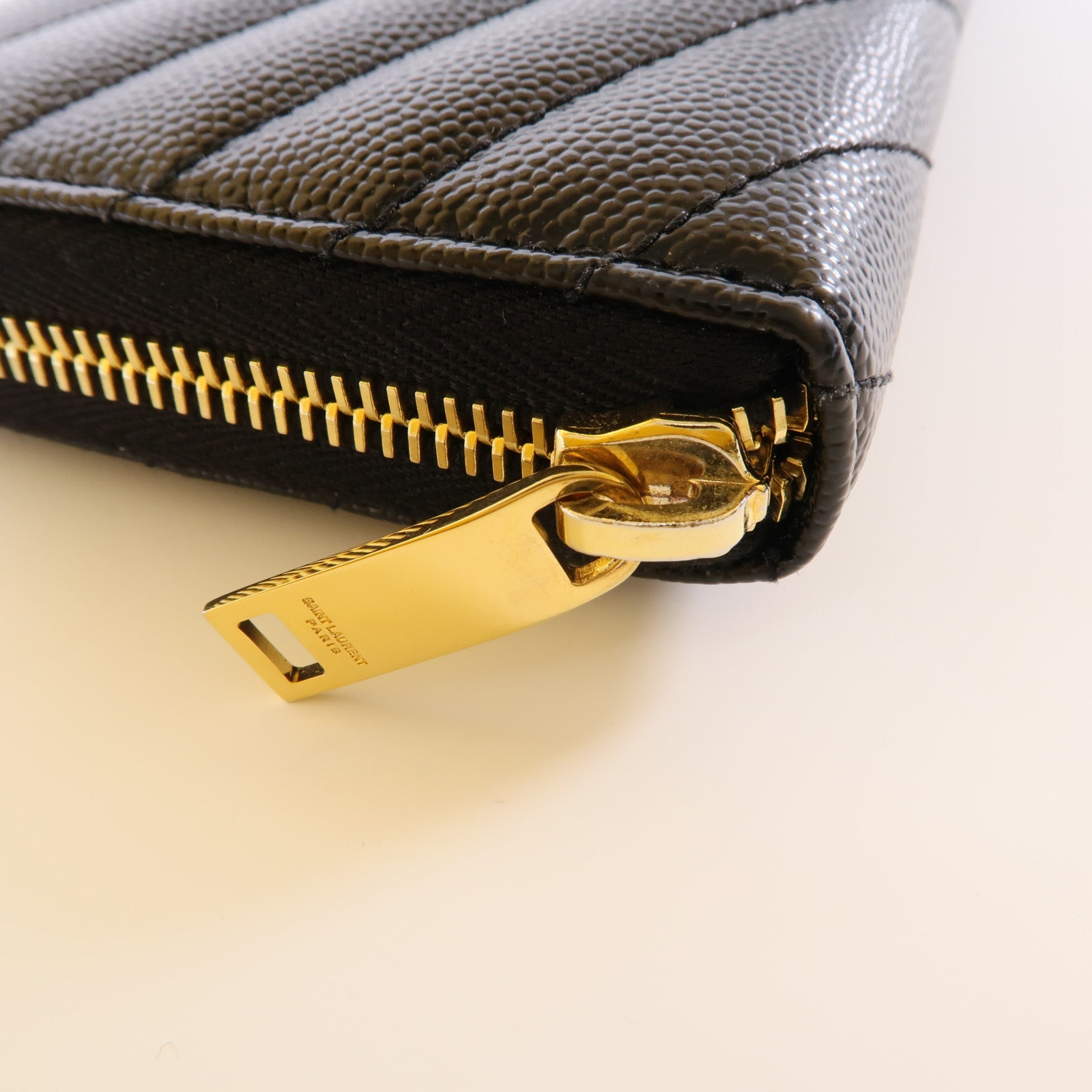SAINT LAURENT 牛皮皮革Zipped Long Wallet金扣長錢包黑色