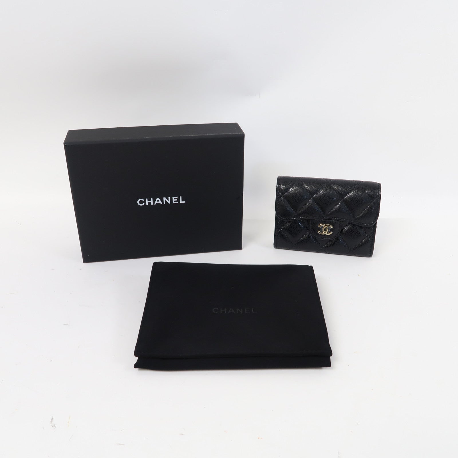 CHANEL 菱格Caviar皮革Card Case金扣卡片套黑色