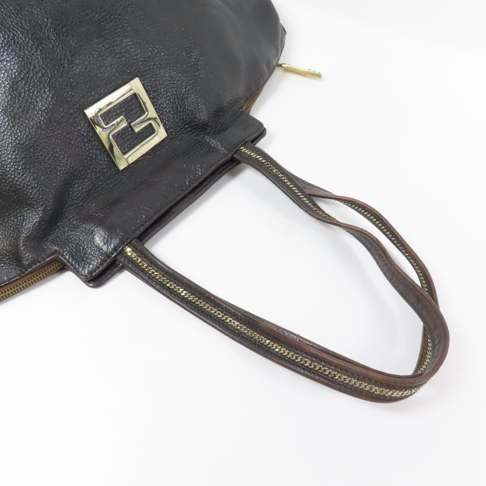 FENDI 皮革Shoulder Bag金扣肩背袋