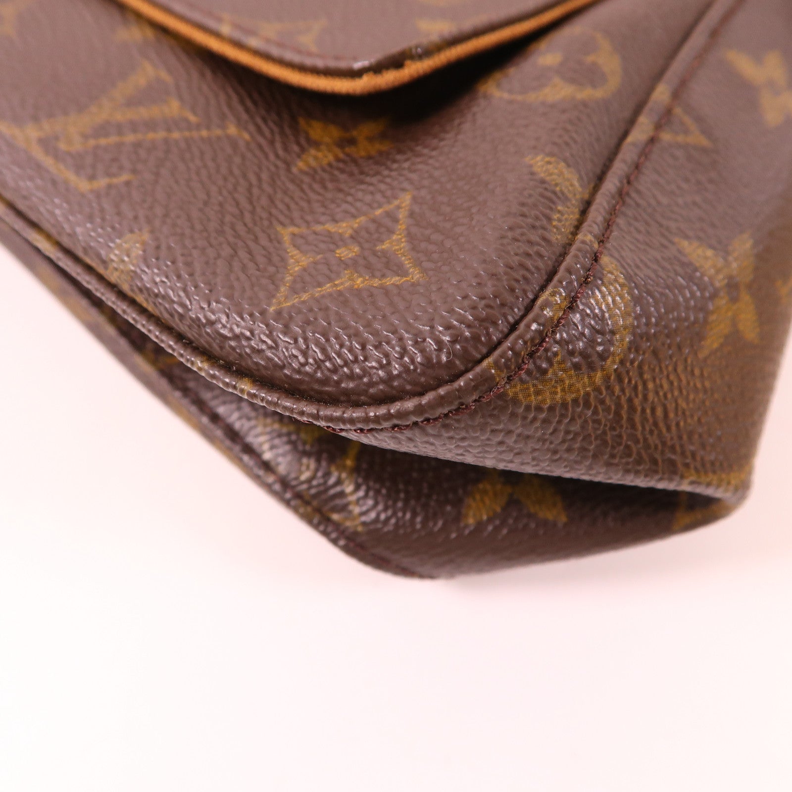 LOUIS VUITTON Monogram Mini Looping金扣肩背袋