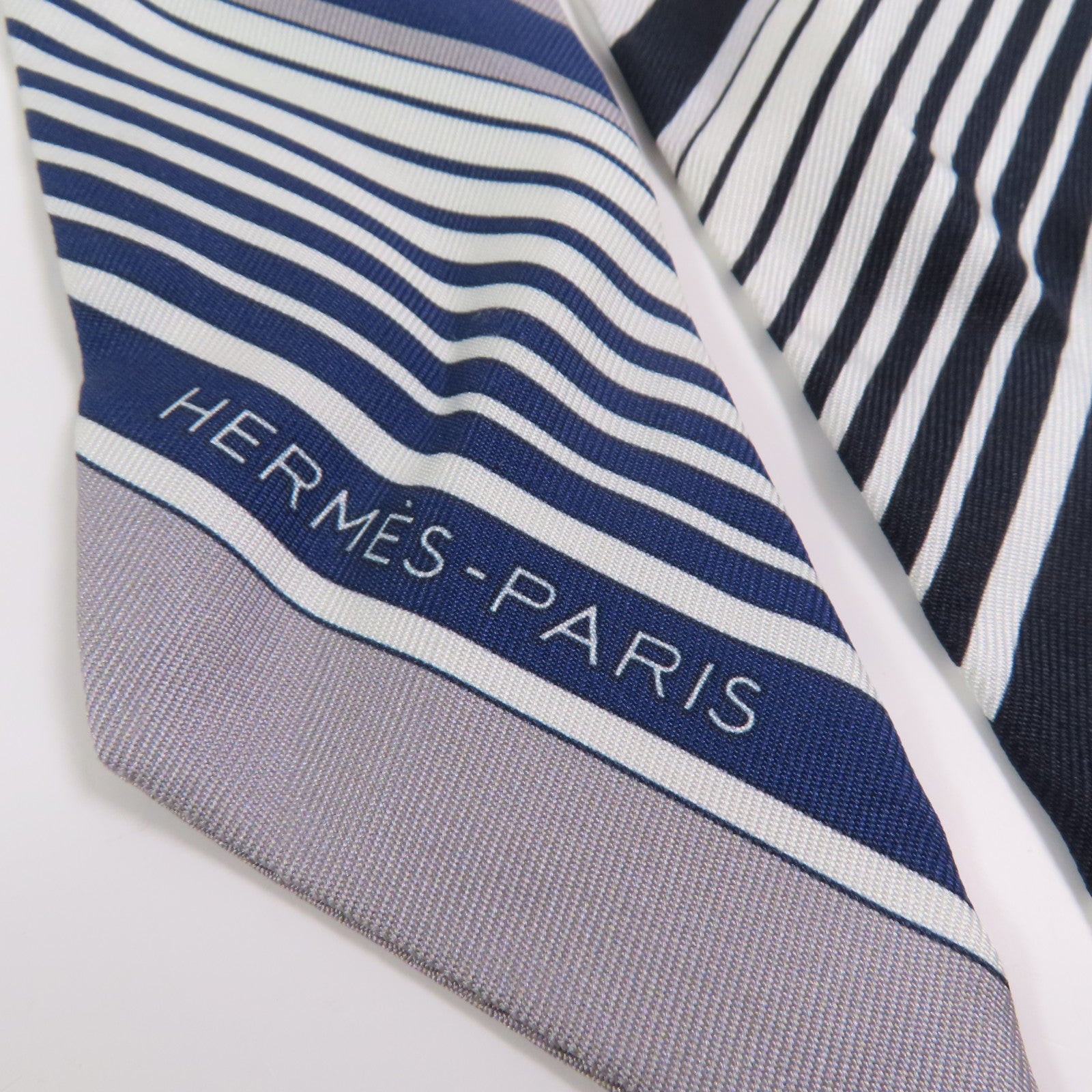 HERMES 絲質Twilly絲巾