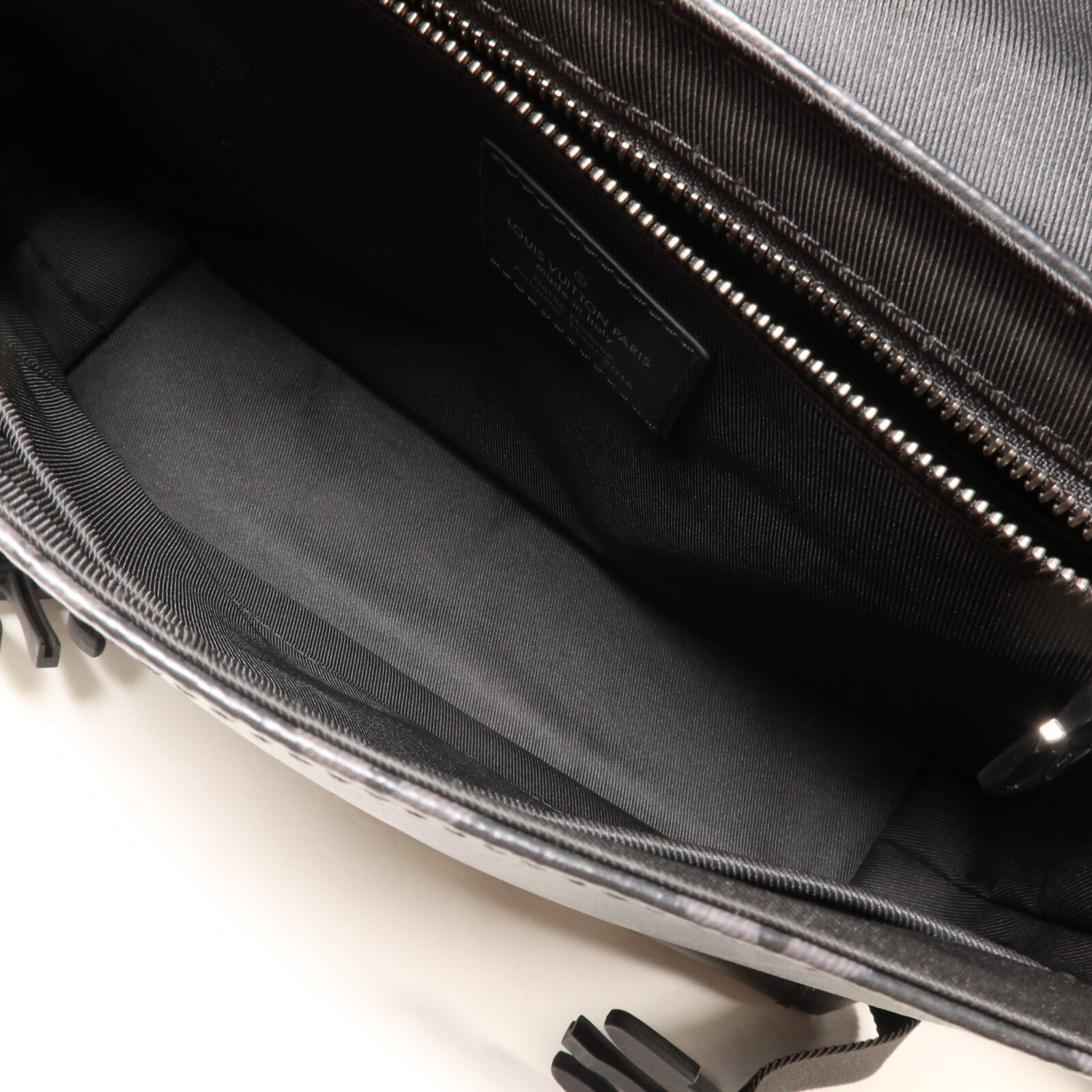 LOUIS VUITTON 【激減優惠】Monogram Eclipse Messenger PM Voyager肩背袋