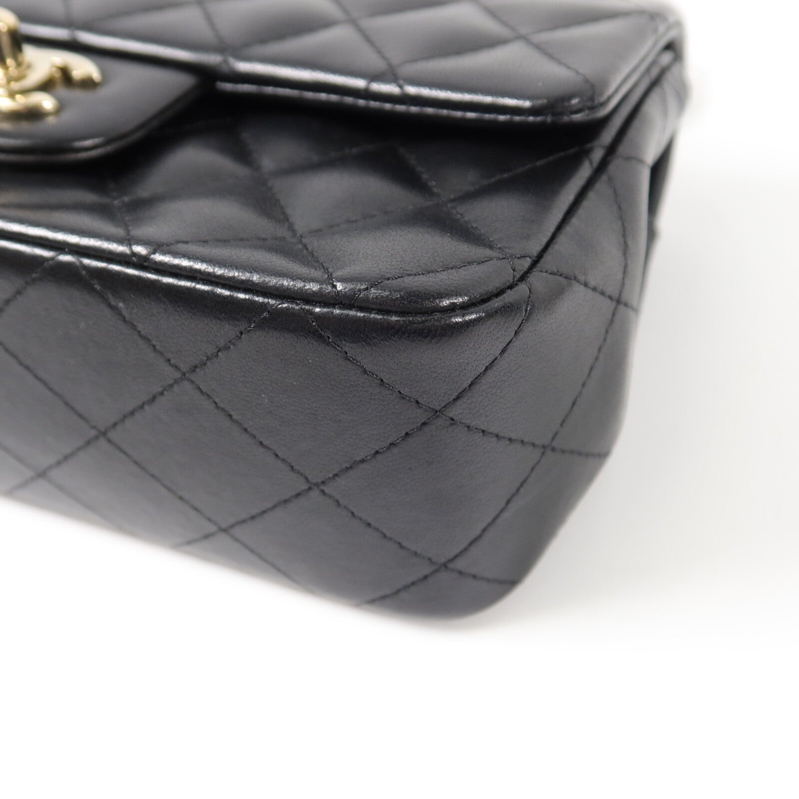 CHANEL 羊皮皮革Valentine Charms Mini Flap Bag鏈帶肩背袋