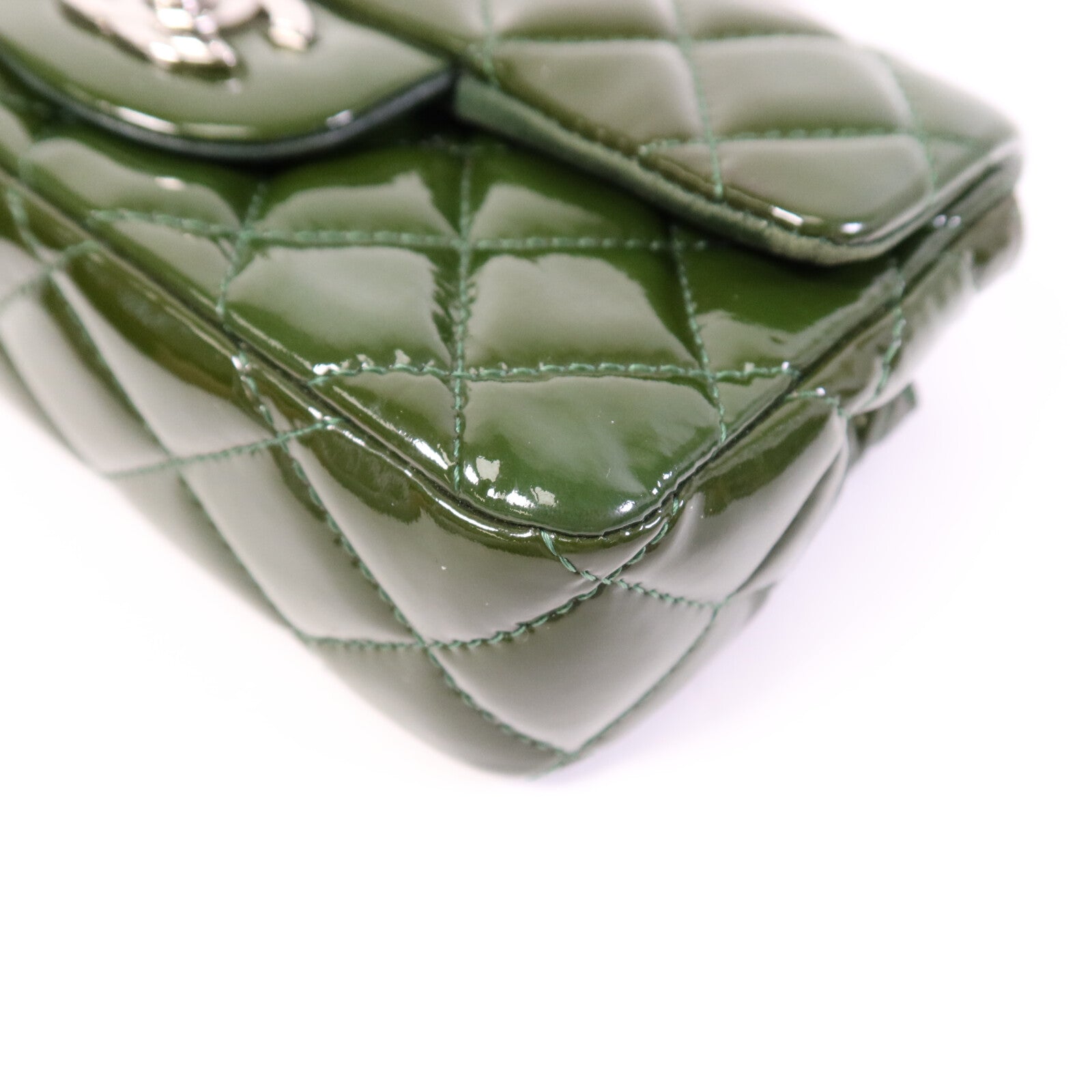 CHANEL 漆皮皮革Chain Shoulder銀扣鏈帶肩背袋