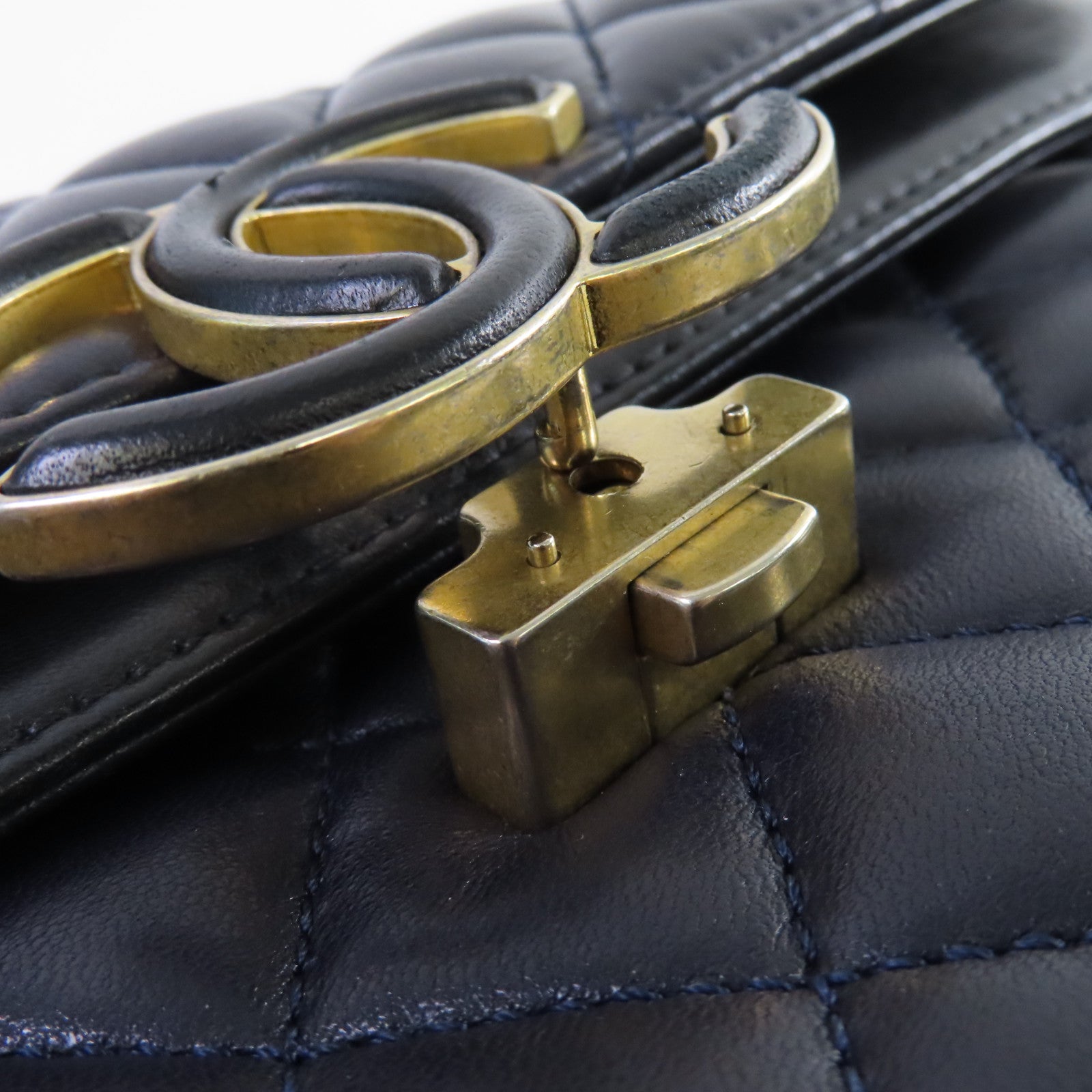CHANEL 菱格羊皮皮革Chain Shoulder Bag金扣鏈帶肩背袋黑色