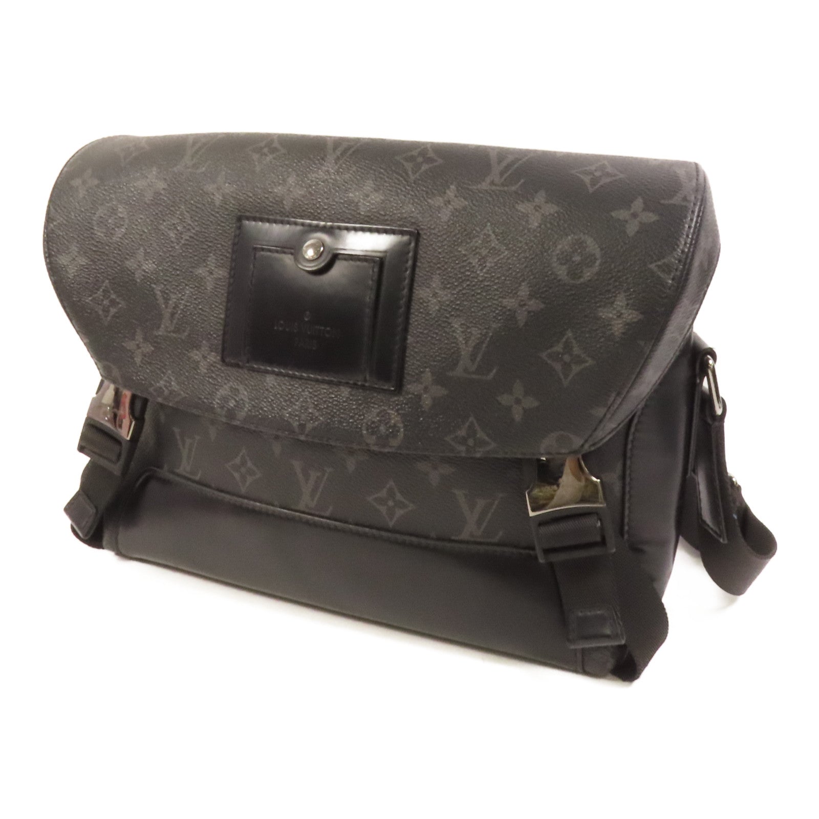 LOUIS VUITTON 【激減優惠】Monogram Eclipse/Taiga Outdoor Messenger銀扣肩背袋