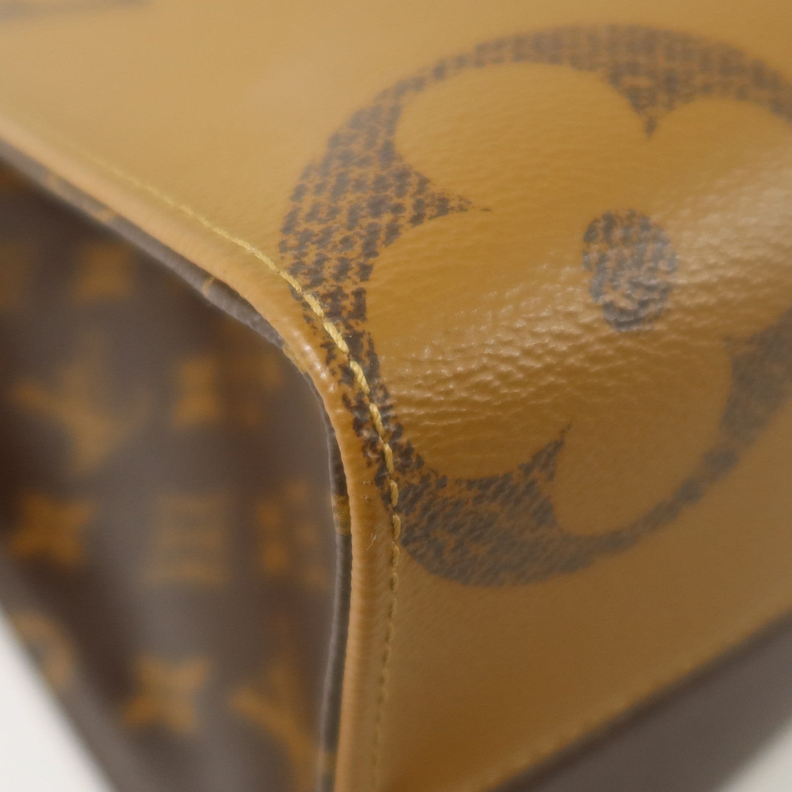 LOUIS VUITTON Monogram Reverse On The Go MM金扣手挽肩背兩用袋