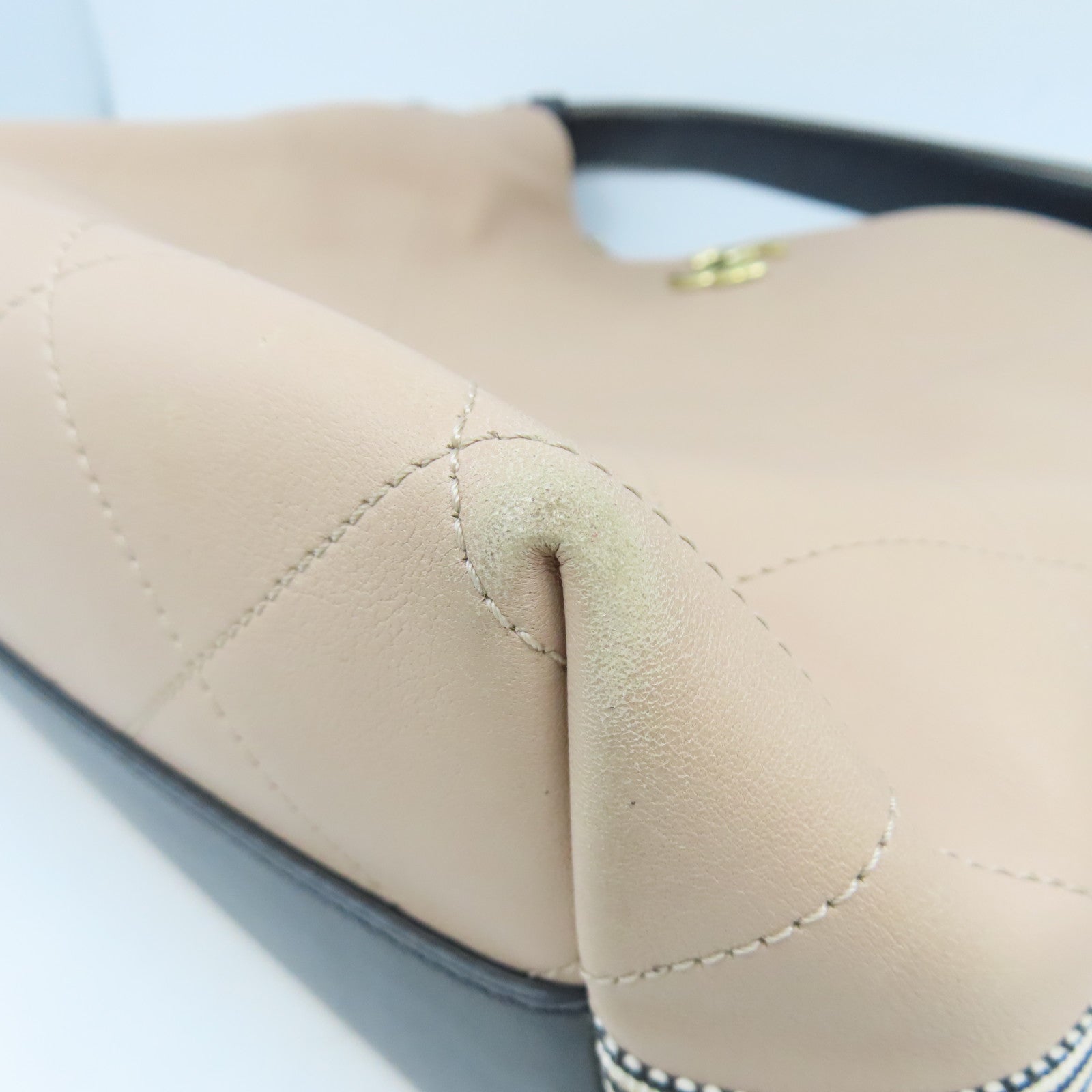 CHANEL 【激減優惠】菱格牛皮皮革Shoulder Bag金扣鏈帶肩背袋米色/黑色