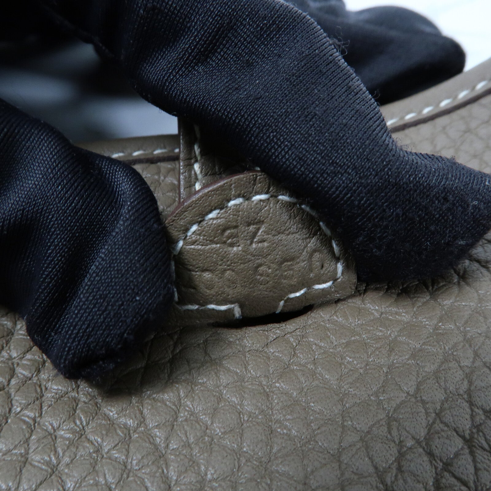 HERMES Clemence皮革Evelyne TPM金扣肩背袋Etoupe
