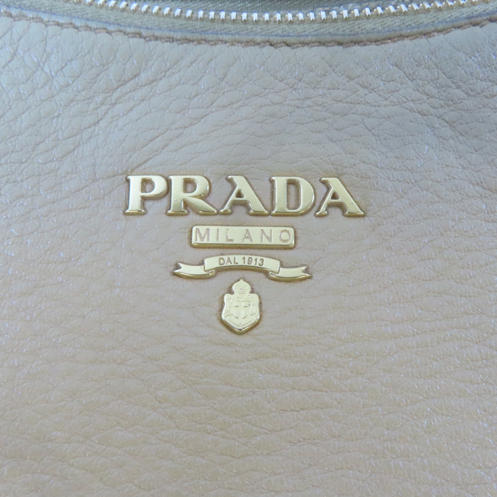 PRADA 牛皮皮革Shoulder Bag金扣肩背袋卡其色