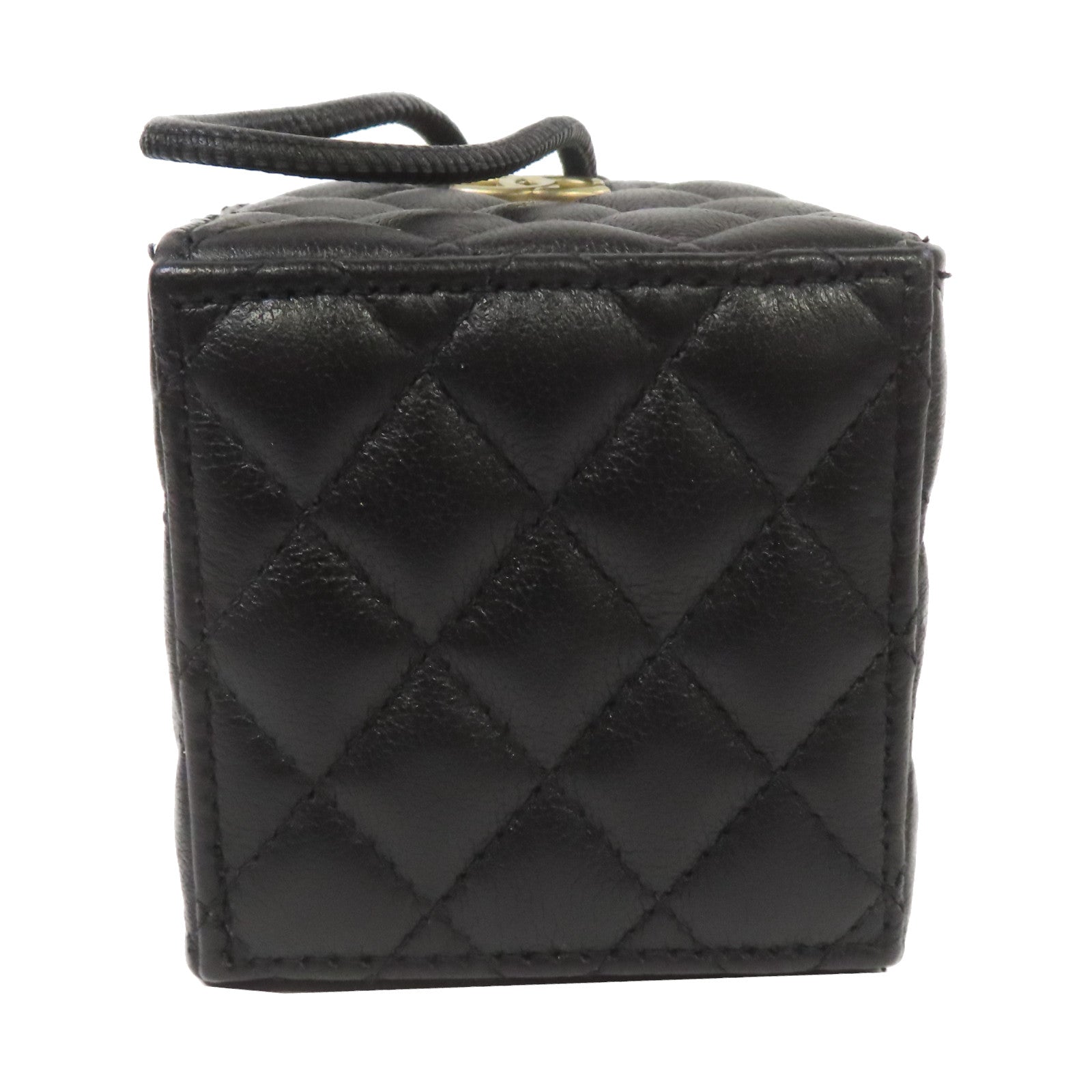 CHANEL 菱格牛皮皮革Micro Drawstring Bucket Bag With Chain金扣鏈帶肩背袋黑色