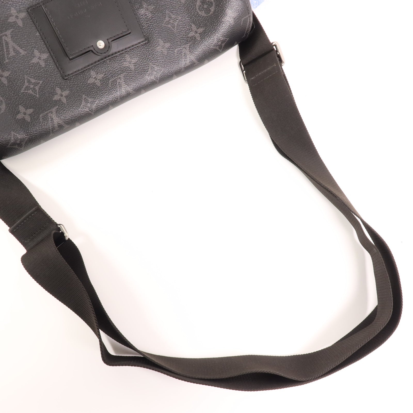 LOUIS VUITTON Monogram Eclipse Messenger PM Voyager銀扣肩背袋