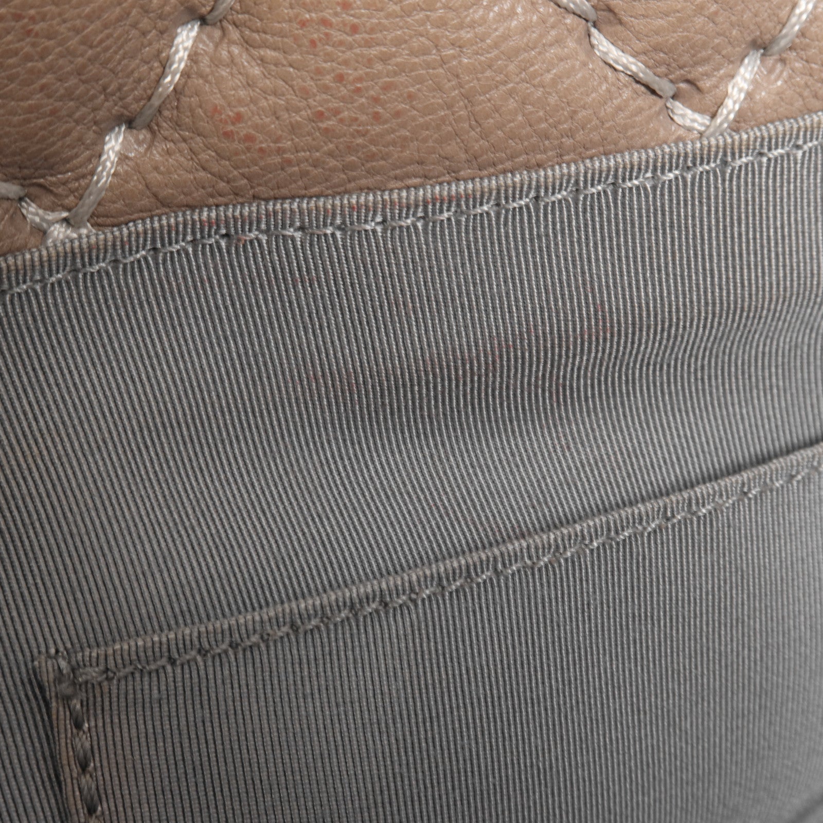 CHANEL 牛皮皮革Tote Bag銀扣肩背袋