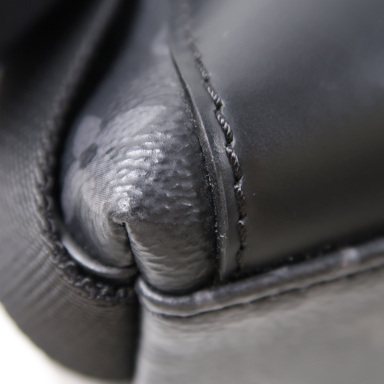 LOUIS VUITTON Monogram Eclipse Messenger Voyager銀扣肩背袋黑色