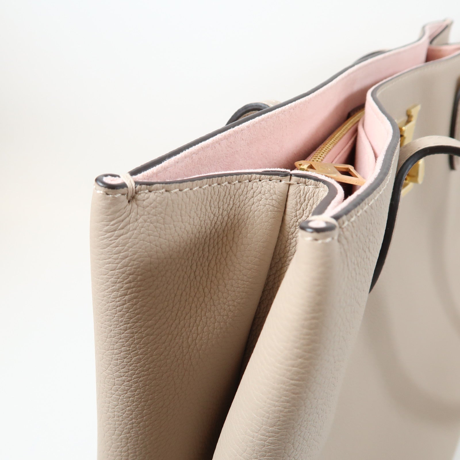 LOUIS VUITTON 牛皮皮革Lockme Shopper Bag金扣肩背袋粉紅色