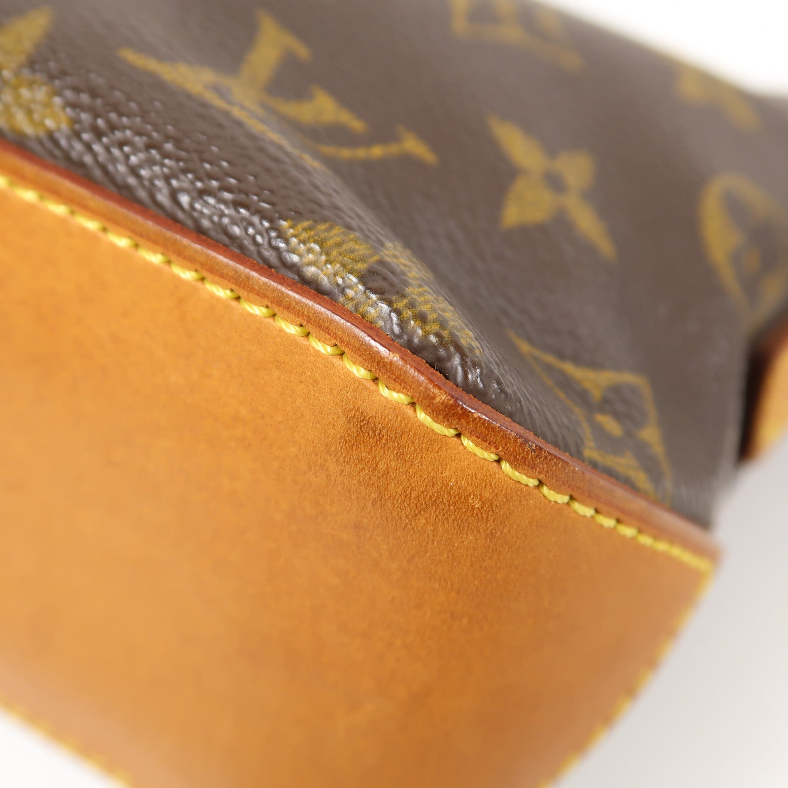 LOUIS VUITTON Monogram Trotteur金扣肩背袋啡色