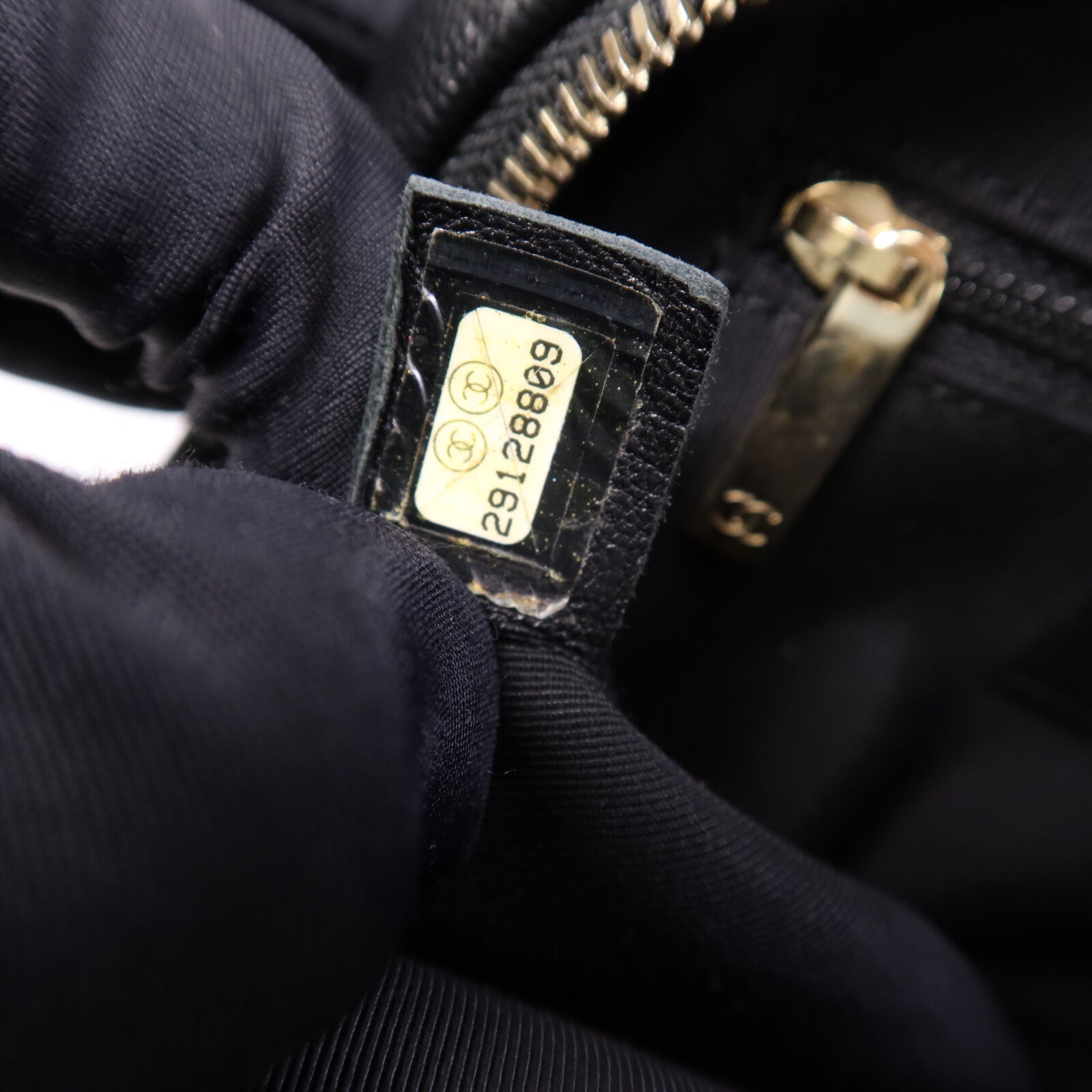 CHANEL 【激減優惠】牛皮皮革Waist Bag金扣腰包