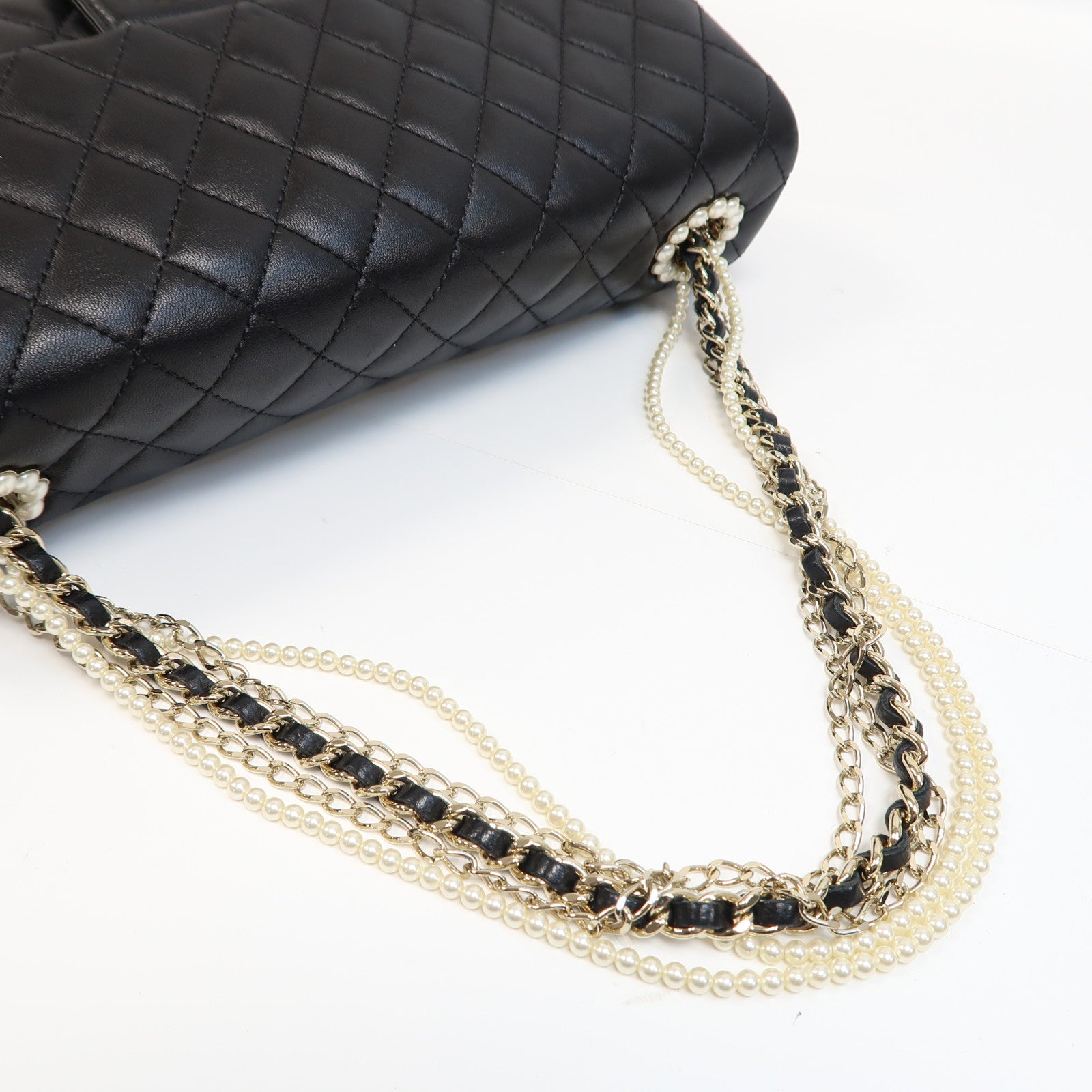 CHANEL 菱格羊皮皮革Westminster Pearl金扣手挽袋黑色