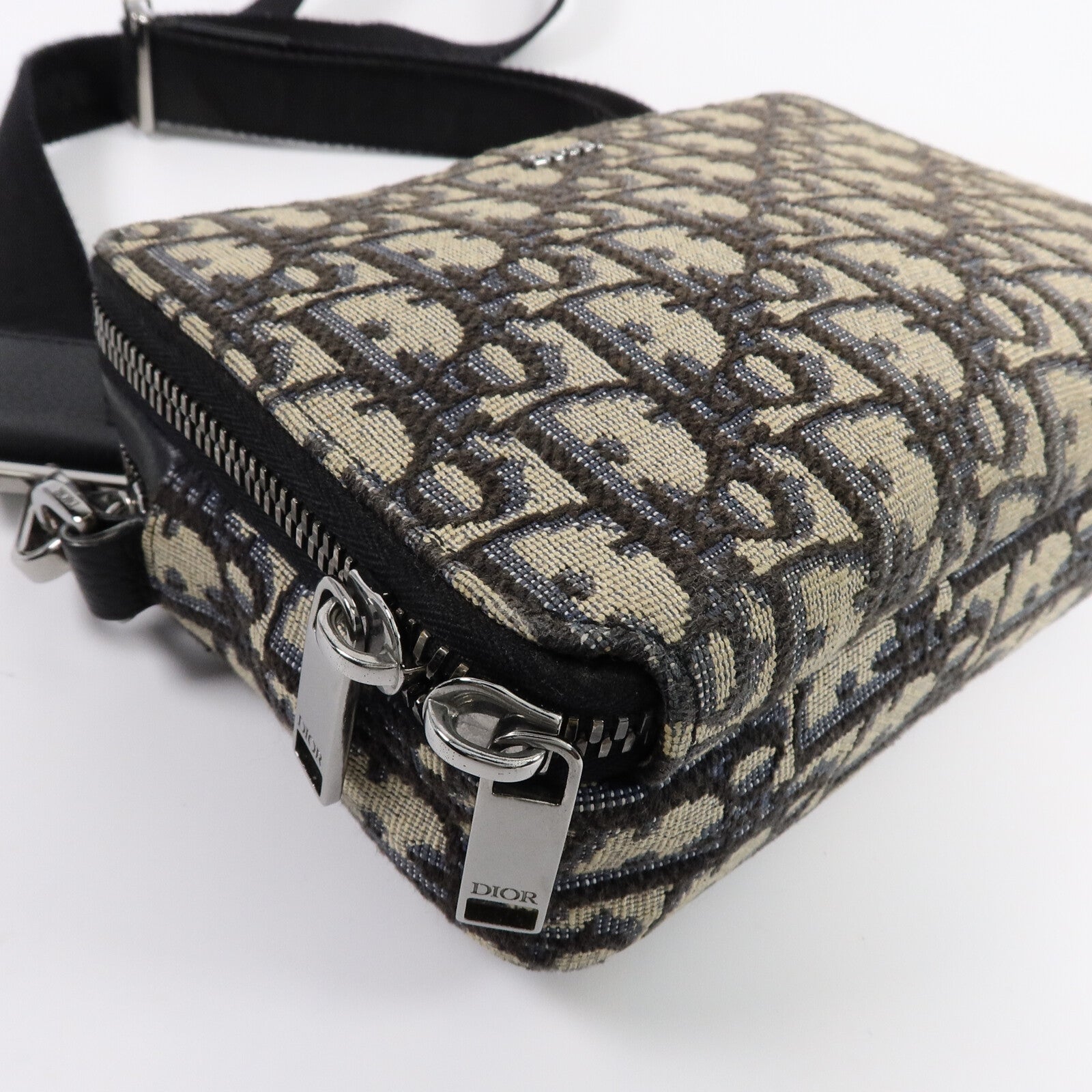 Dior 帆布Camera Bag肩背袋